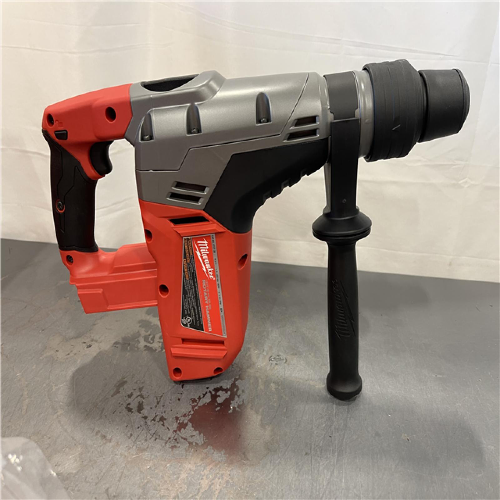 AS-IS - Milwaukee FUEL 18V Lithium-Ion Brushless Cordless 1-9/16 in. SDS-Max Rotary Hammer