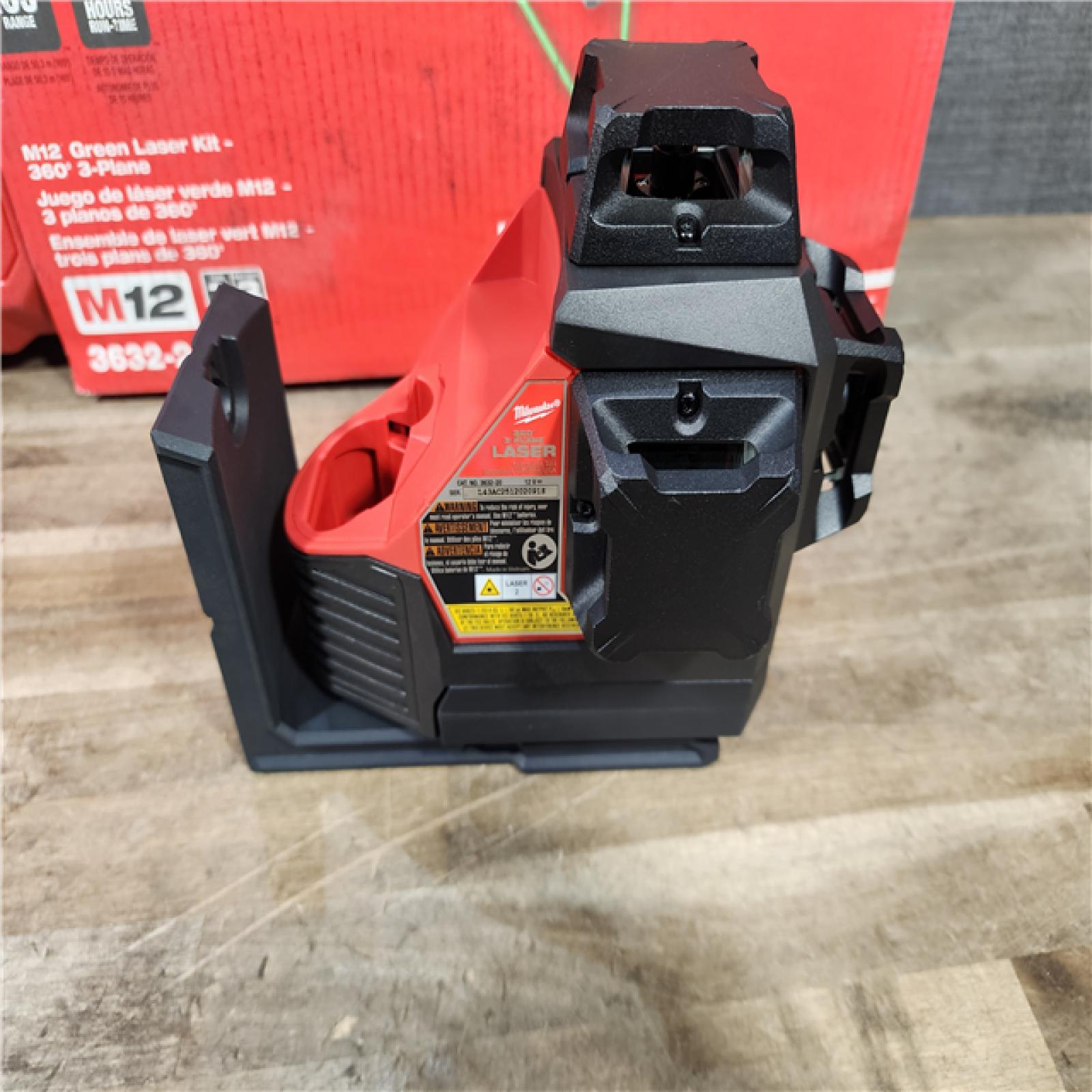 HOUSTON LOCATION - AS-IS (APPEARS LIKE NEW) Milwaukee 12-Volt Lithium-Ion Cordless Green 250 ft. 3-Plane Laser Level Kit