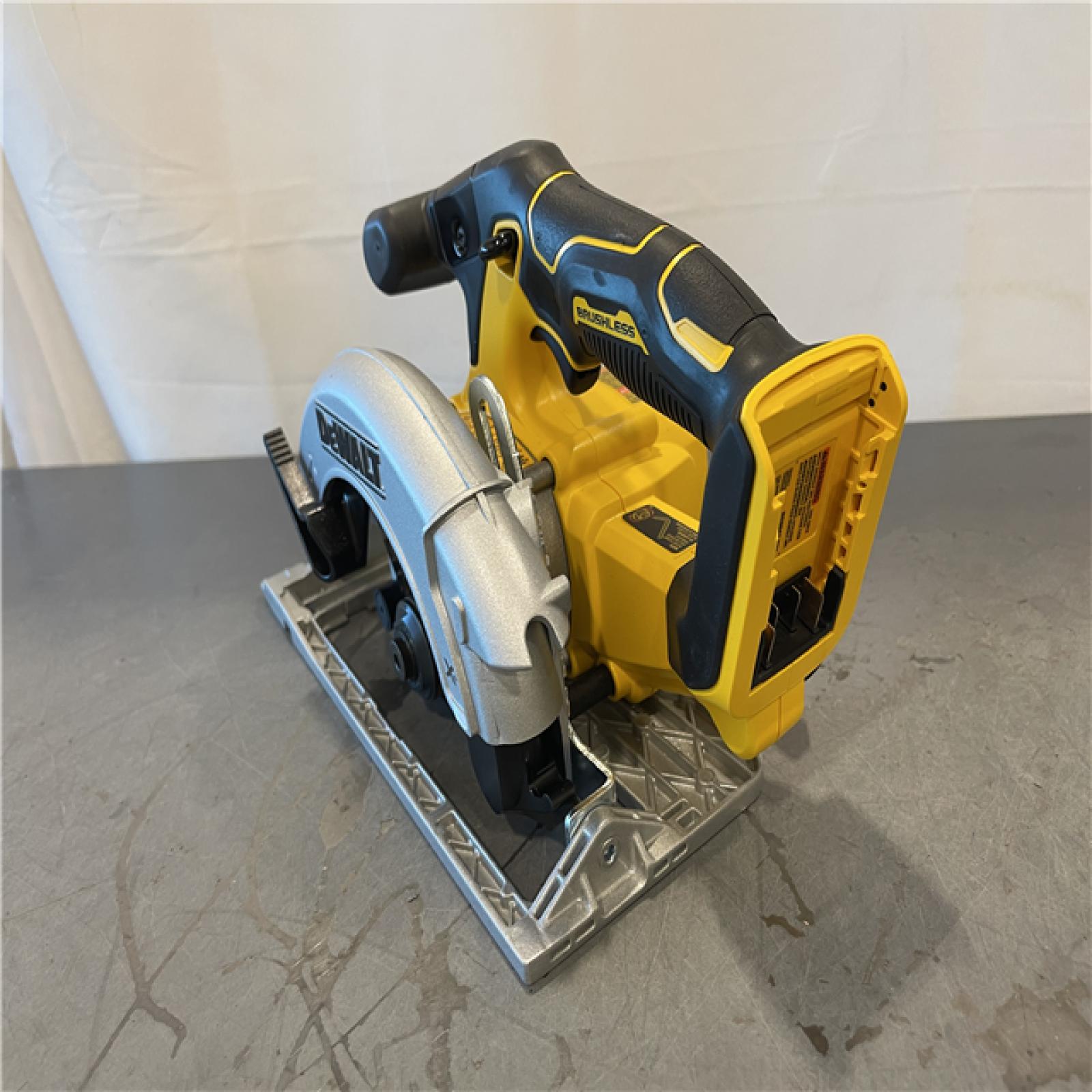 AS-IS - DEWALT 20-Volt MAX Lithium-Ion Cordless 7-Tool Combo Kit