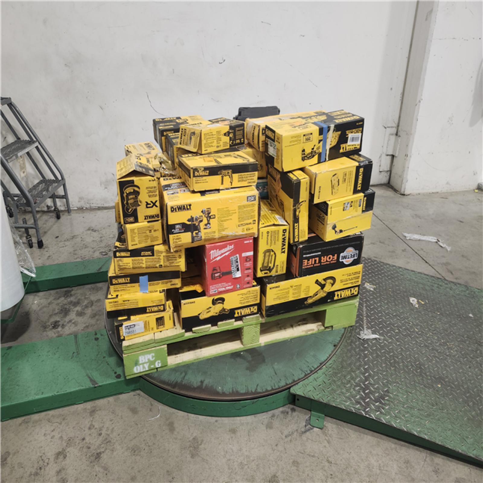 Dallas Location - As-Is Tool Pallet