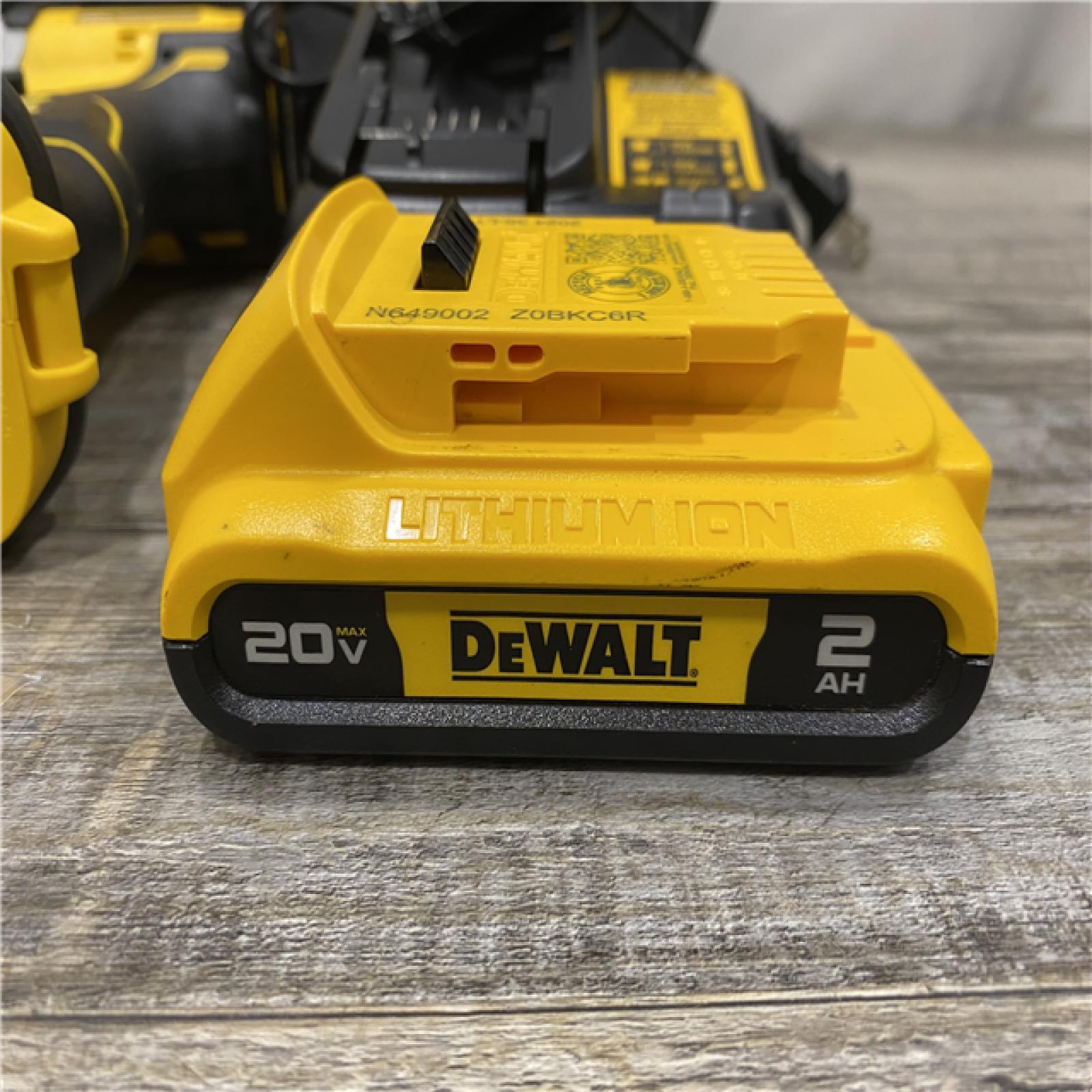 AS-IS DEWALT Atomic 20V Max Lithium-Ion Brushless Cordless Compact 1/4 in. Impact Driver Kit