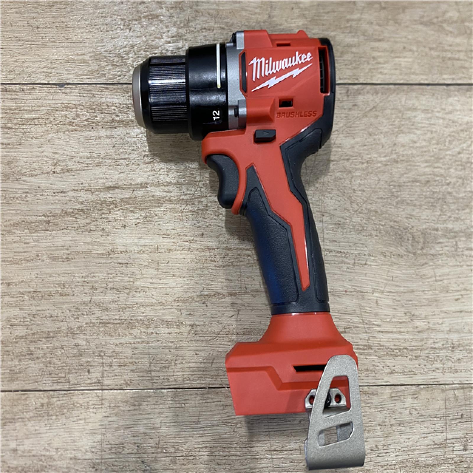 AS-IS Milwaukee 18V Lithium-Ion Brushless Cordless 1/2 in. Compact Drill/Driver with kit