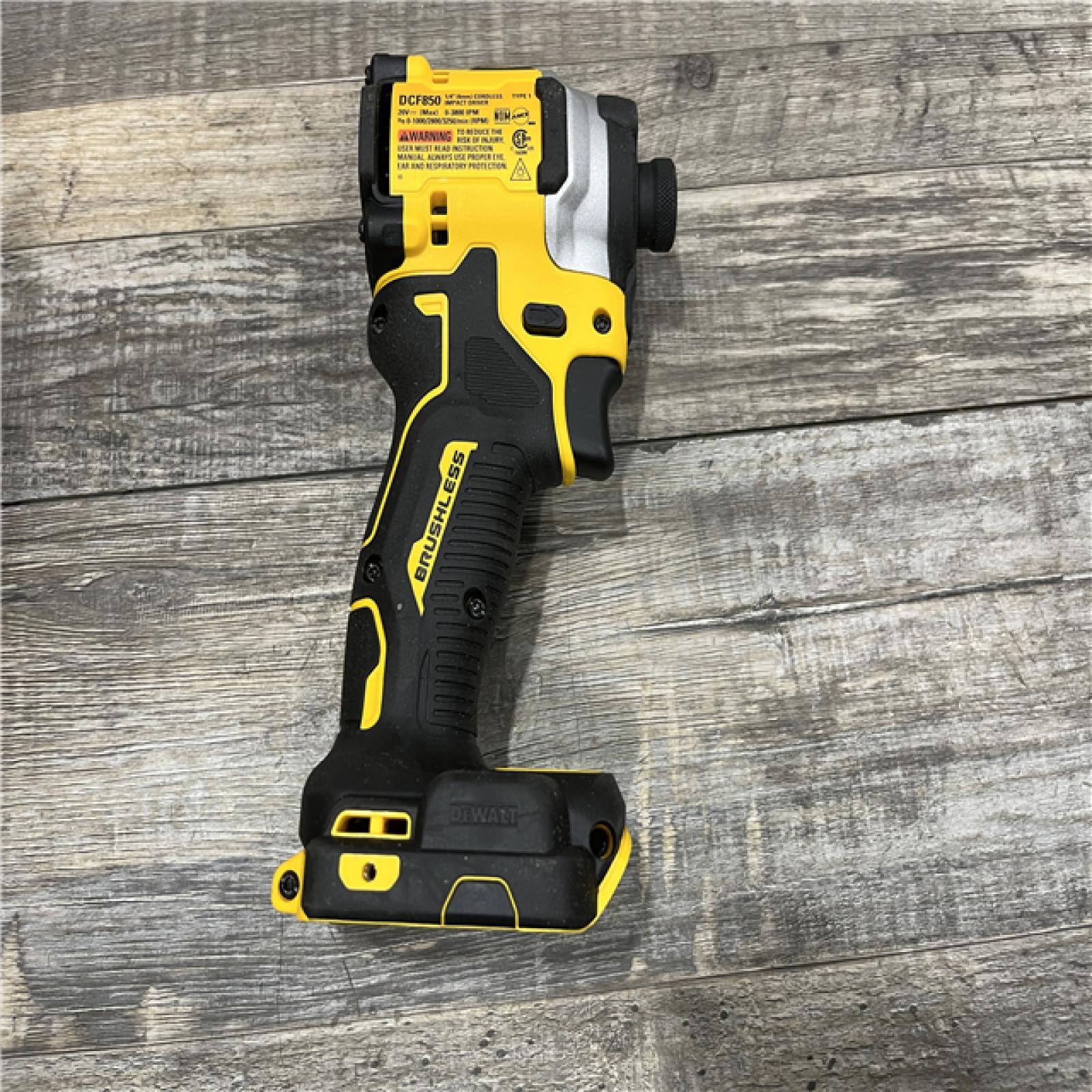 AS-IS DEWALT ATOMIC 20V MAX Lithium-Ion Cordless 1/4 in. Brushless Impact Driver Kit