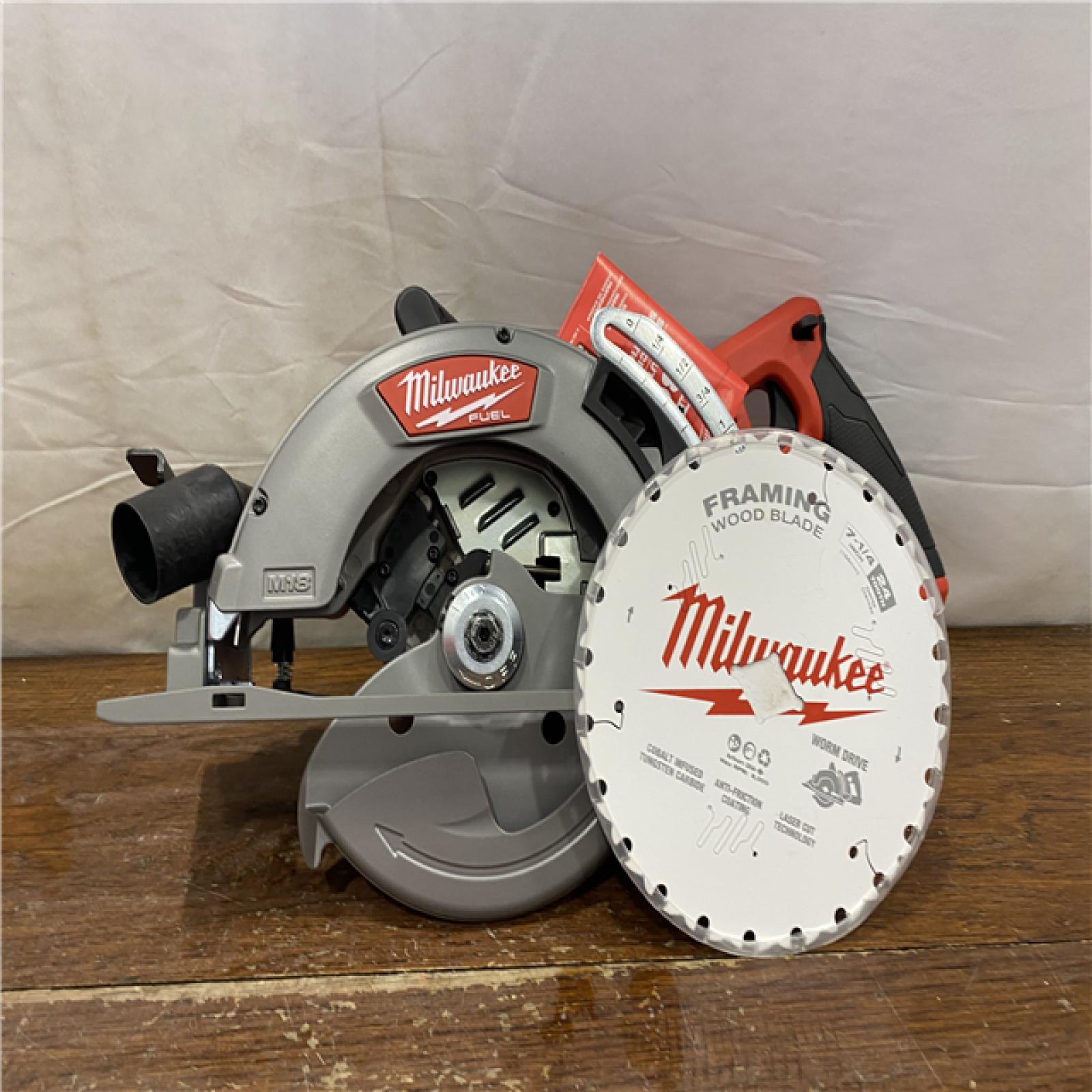 AS-IS Milwaukee 2830-20 Rear Handle Circular Saw M18 FUEL 7-1/4  Cordless Brushless Tool Only