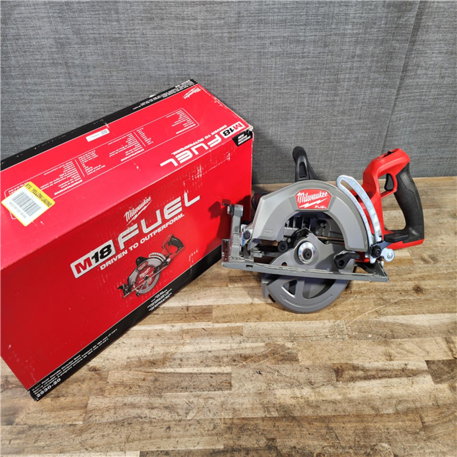 HOUSTON LOCATION - AS-IS Milwaukee FUEL 18V Lithium-Ion Cordless 7-1/4 in. Rear Handle Circular Saw (Tool-Only)