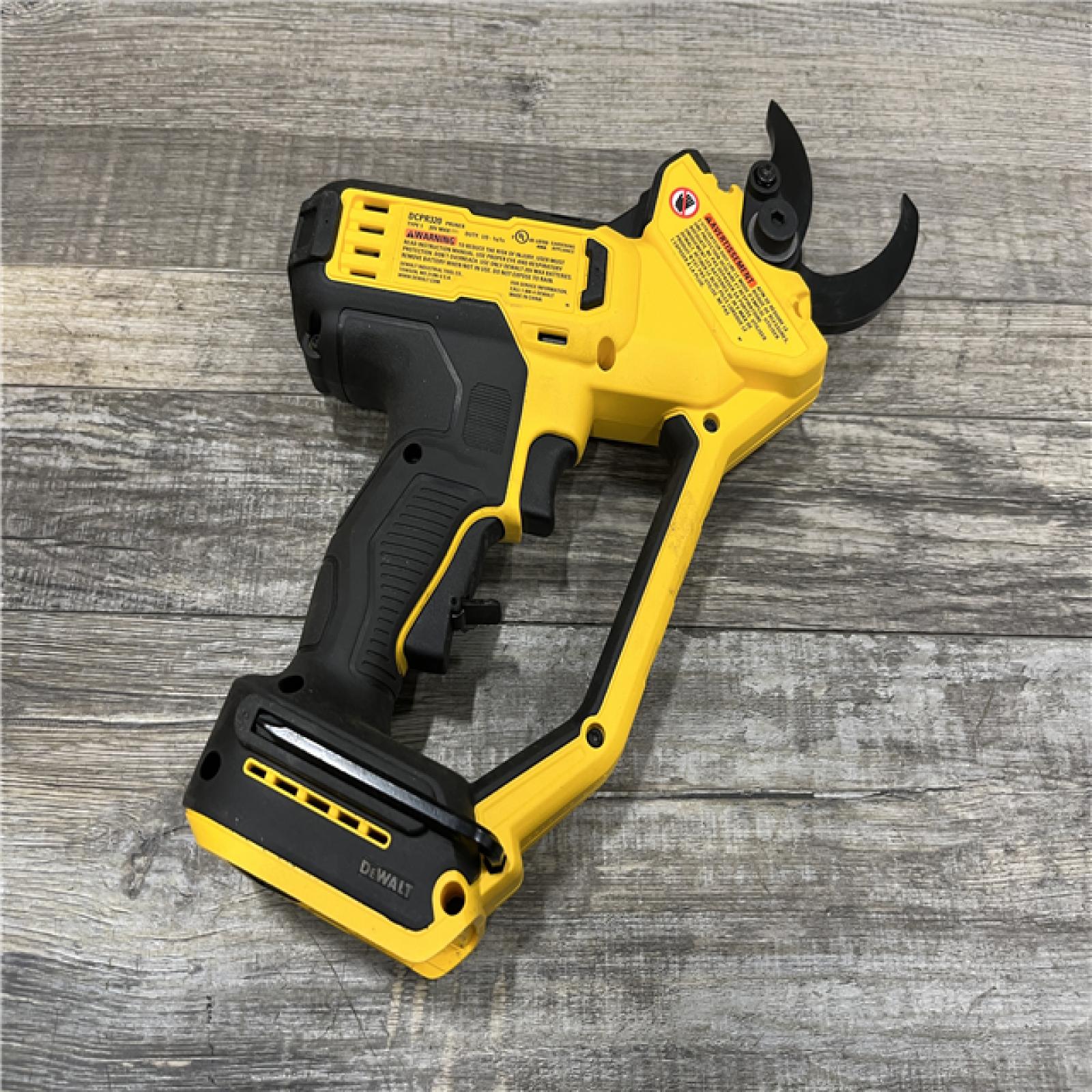 AS-IS DEWALT 20V MAX Cordless Pruner Kit