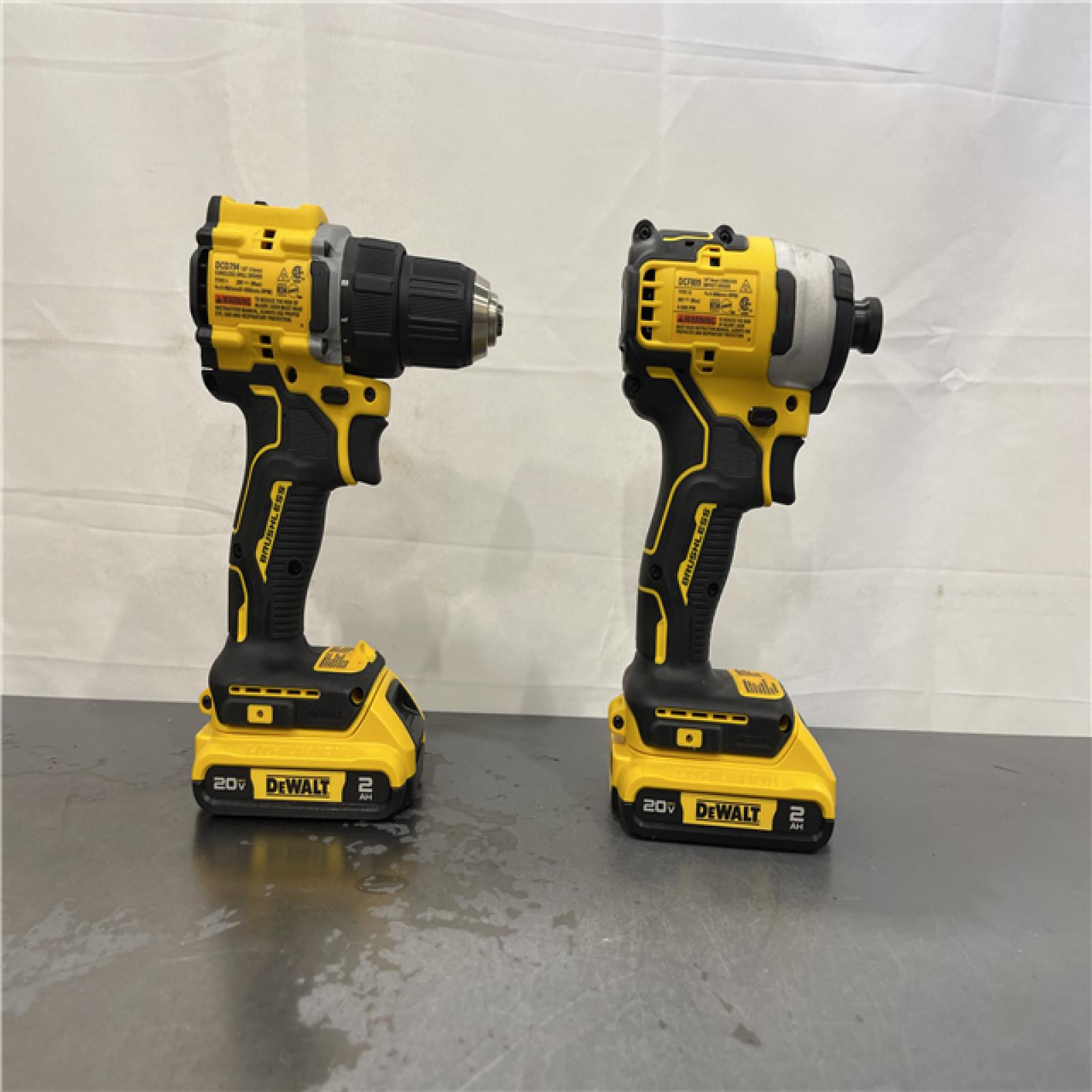 AS-IS- DEWALT ATOMIC 20-Volt MAX Lithium-Ion Cordless Combo Kit