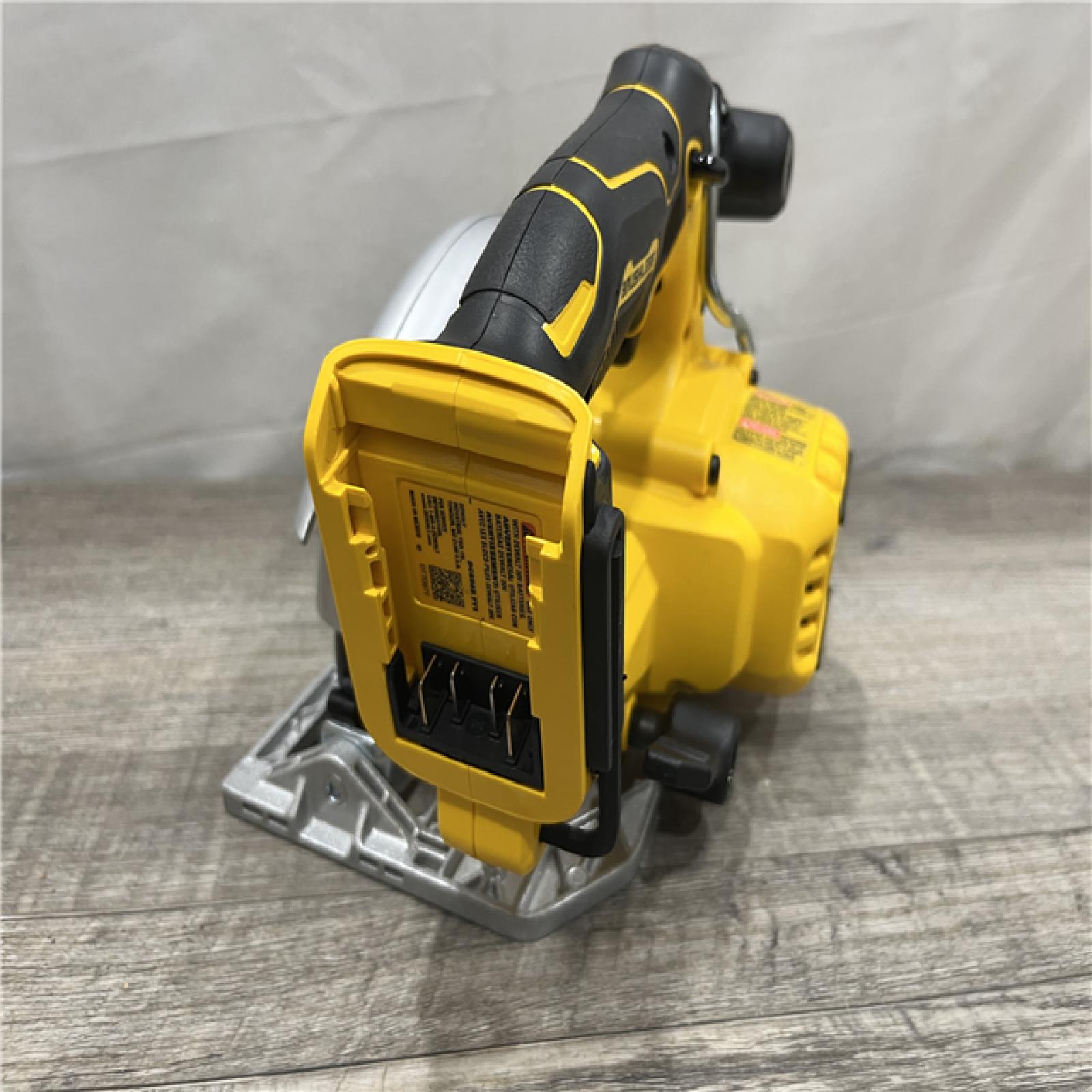 AS-IS DEWALT 20V MAX Cordless Brushless 6-1/2 in. Sidewinder Style Circular Saw (Tool Only)