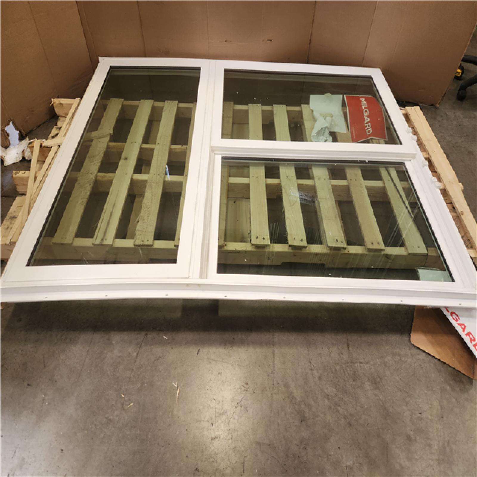 Phoenix LIKE NEW MILGARD Windows and Doors 5' x 6' 8 Large Window 
