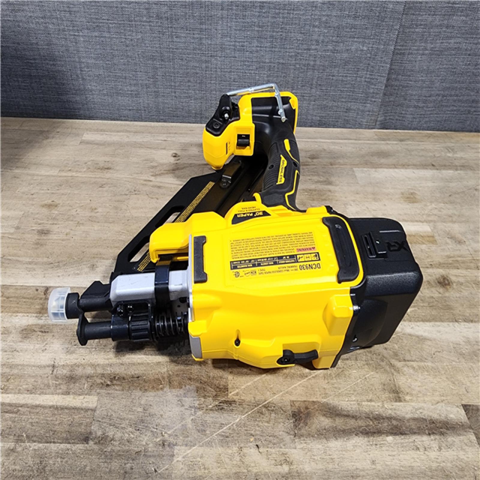 HOUSTON LOCATION - AS-IS DEWALT 20-Volt 30° Cordless Framing Nailer (Tool-Only)