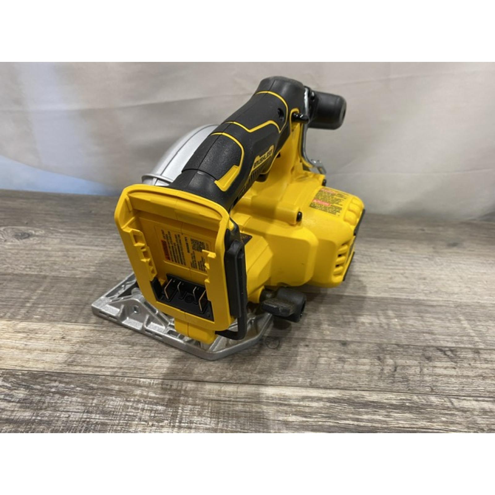 AS-IS DEWALT 20V MAX Cordless Brushless 6-1/2 in. Sidewinder Style Circular Saw (Tool Only)