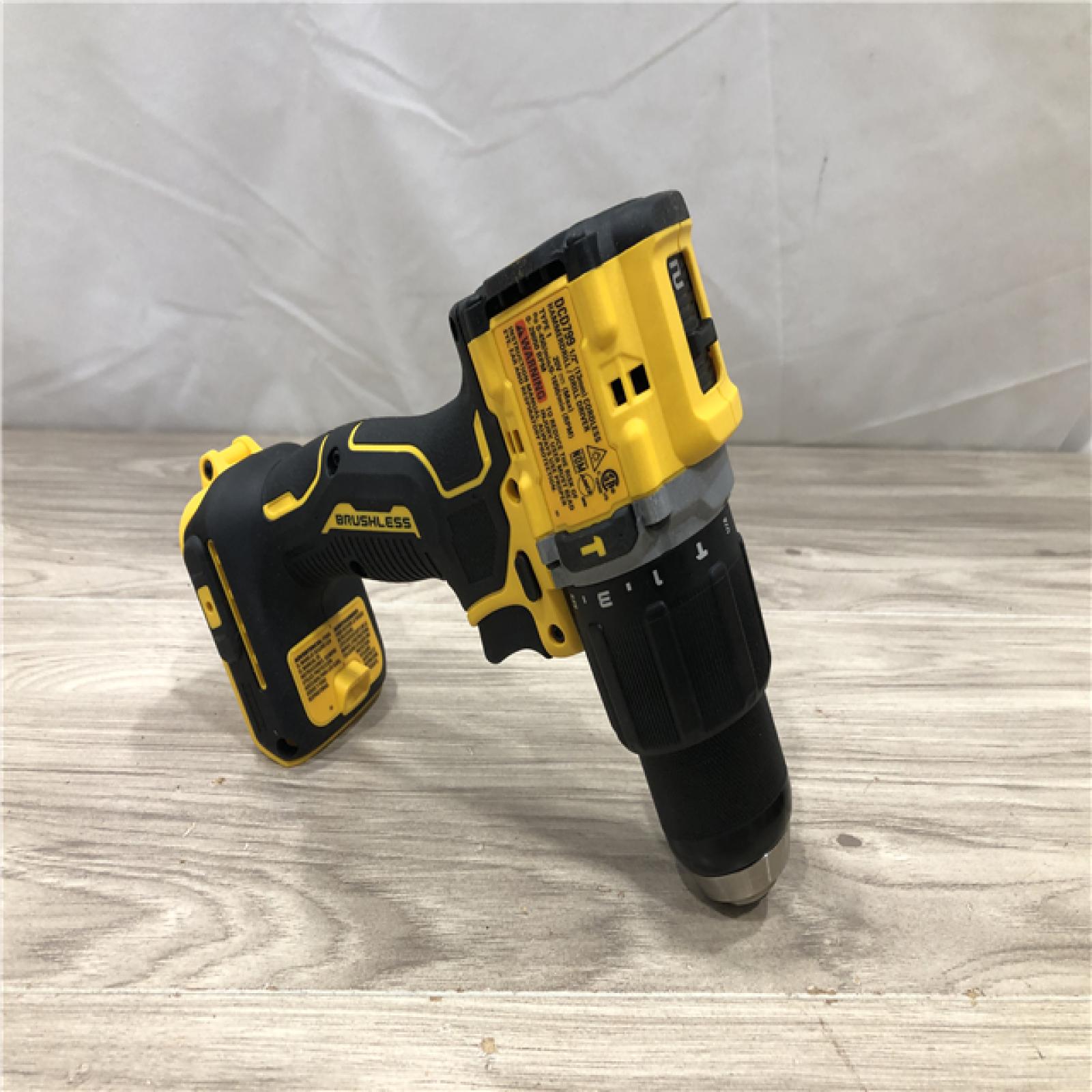 AS-IS DEWALT ATOMIC 20V Lithium-Ion Cordless 1/2 in. Hammer Drill Kit
