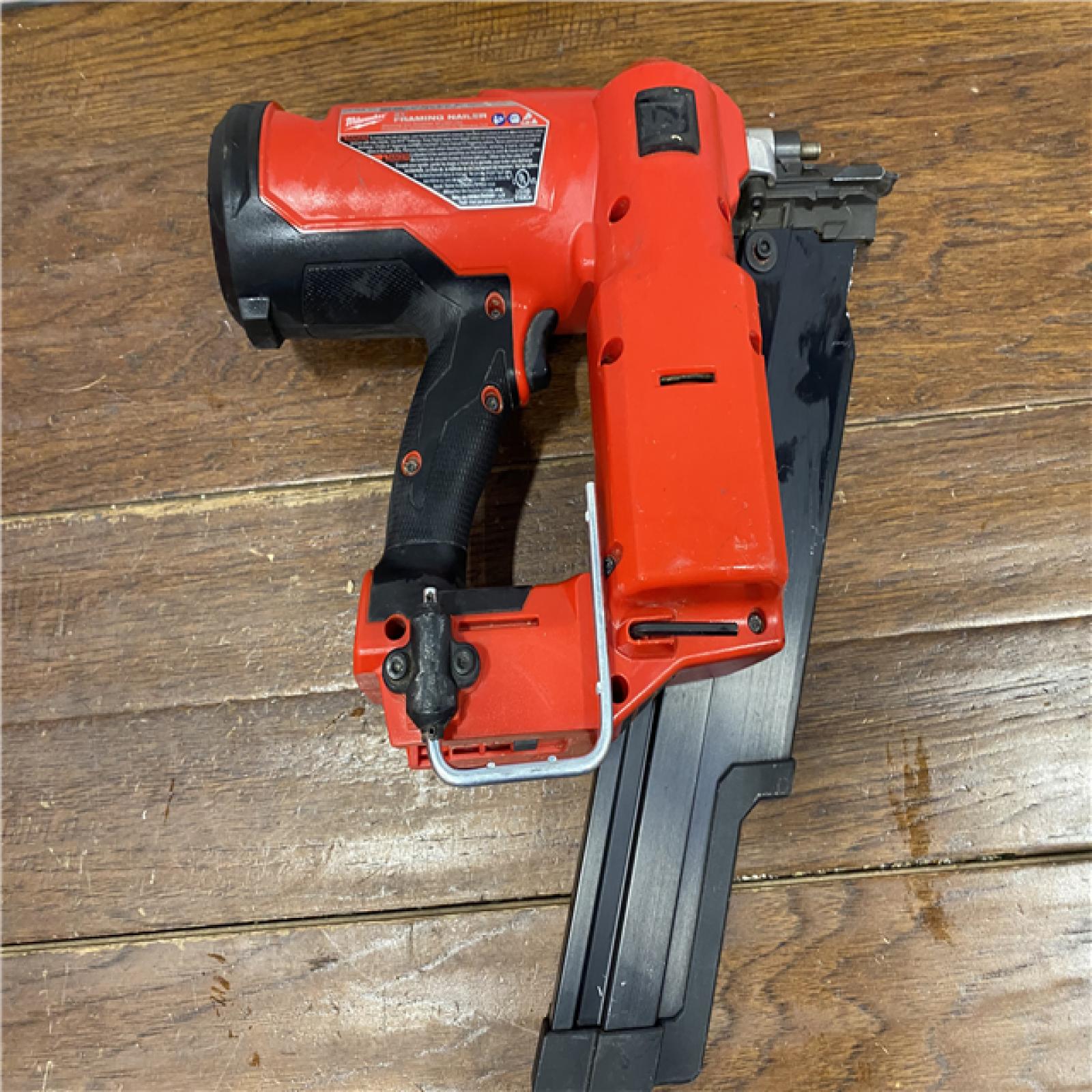 AS-IS Milwaukee 2744-20 M18 FUEL 3-1/2 in. 18-Volt 21-Degree Lithium-Ion Brushless Cordless Framing Nailer (Tool-Only)