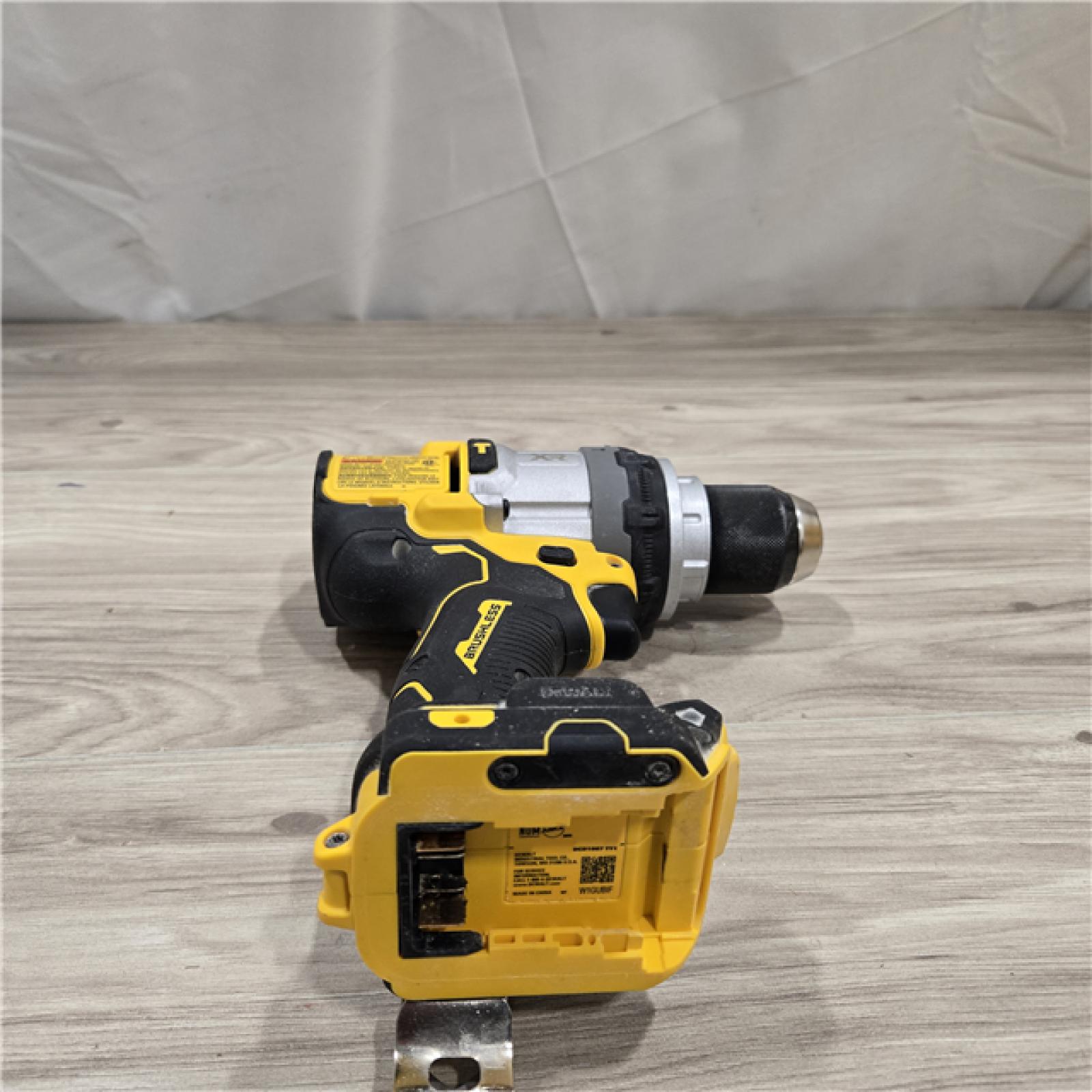AS-IS DEWALT 20V XR  Cordless Hammer Drill Kit