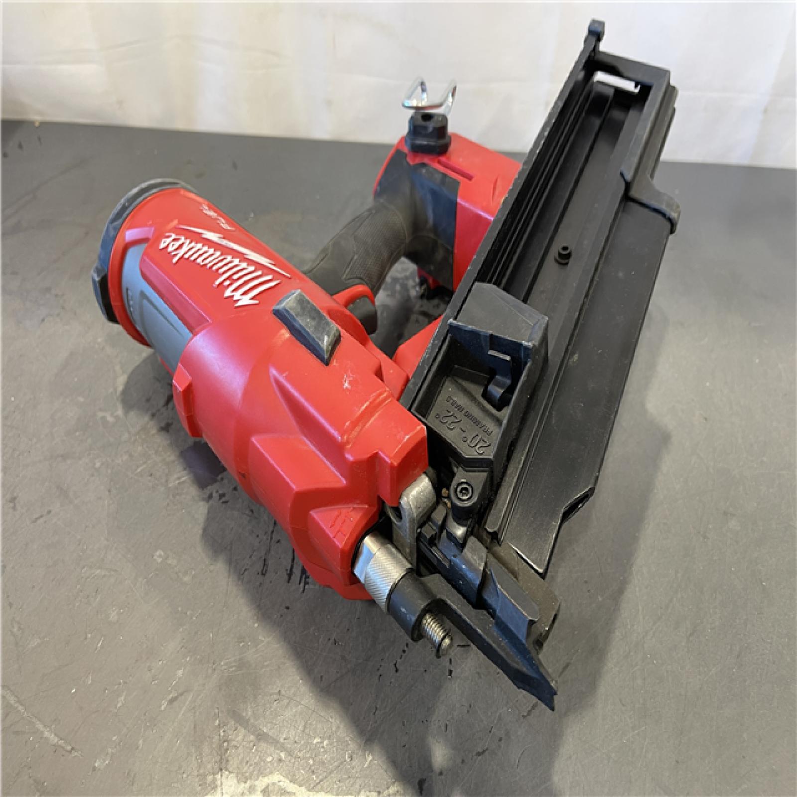 AS-IS - Milwaukee M18 FUEL 3-1/2 in. 18-Volt 21-Degree Lithium-Ion Brushless Cordless Framing Nailer