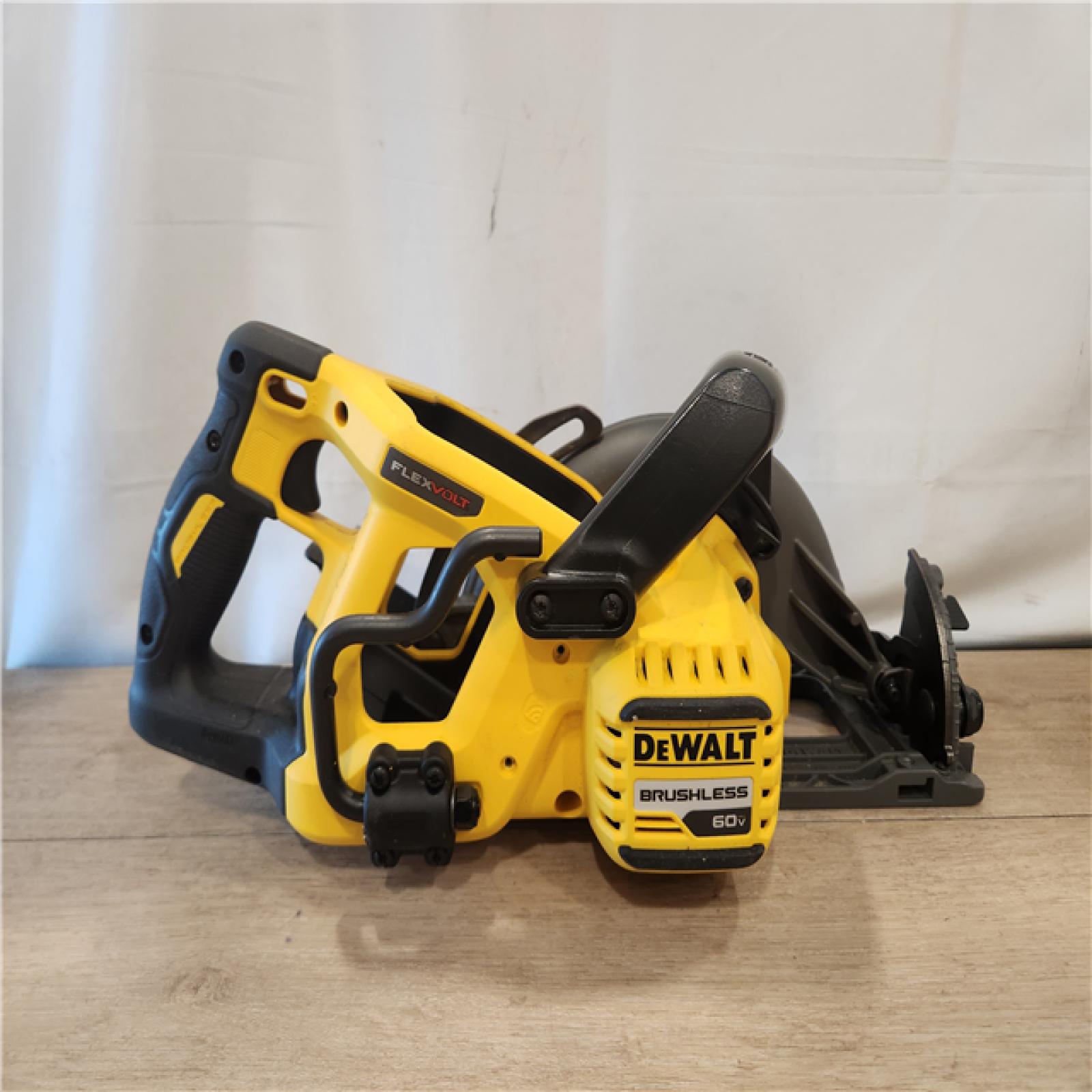 AS-IS- FLEXVOLT 60V MAX Cordless Brushless 7-1/4 in. Wormdrive Style Circular Saw (Tool Only)