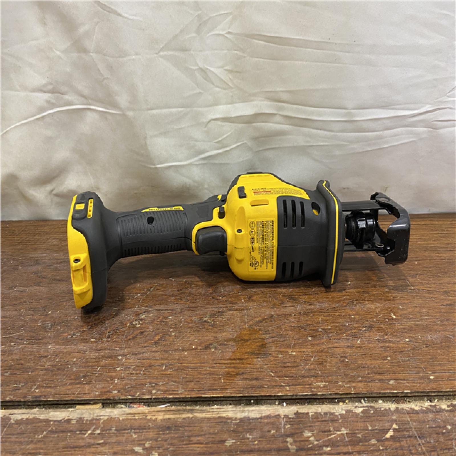 AS-IS Dewalt DCS369B ATOMIC 20V MAX Cordless One-Handed Reciprocating Saw (Tool Only)