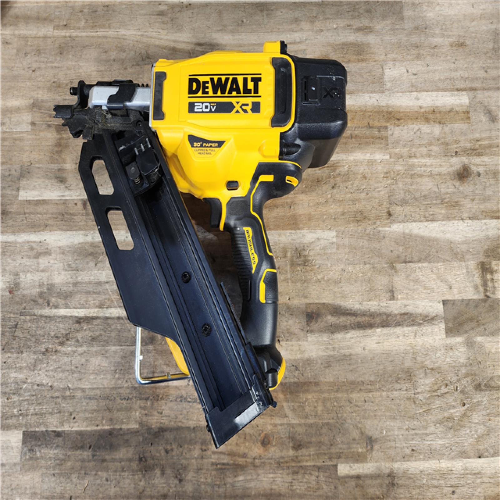 HOUSTON LOCATION - AS-IS DEWALT 20-Volt 30° Cordless Framing Nailer (Tool-Only)