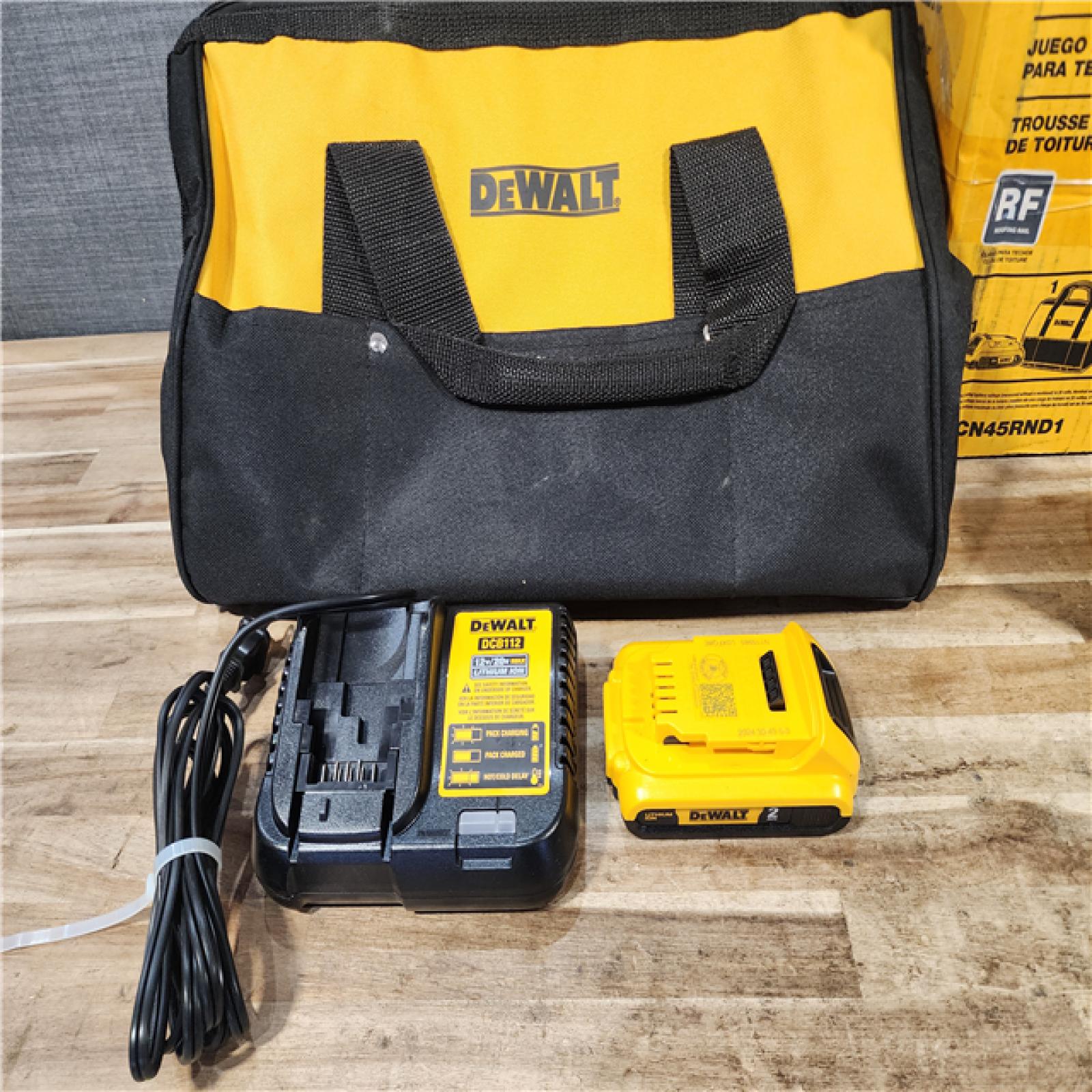 HOUSTON LOCATION - AS-IS DEWALT 20V MAX Lithium-Ion 15-Degree Electric Cordless Roofing Nailer Kit