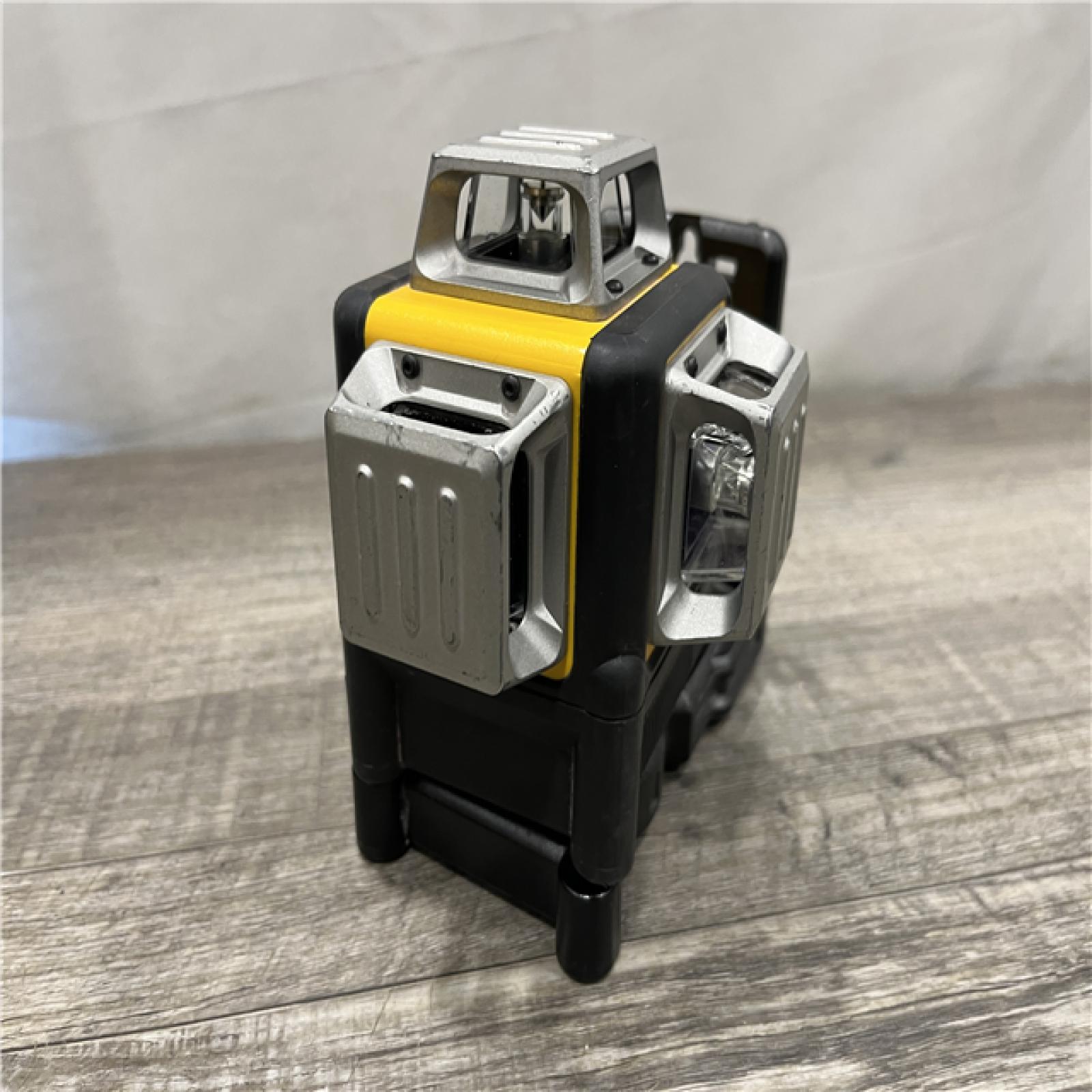 AS-IS DEWALT 12V MAX Lithium-Ion 100 ft. Green Self-Leveling 3-Beam 360 Degree Laser Level Kit