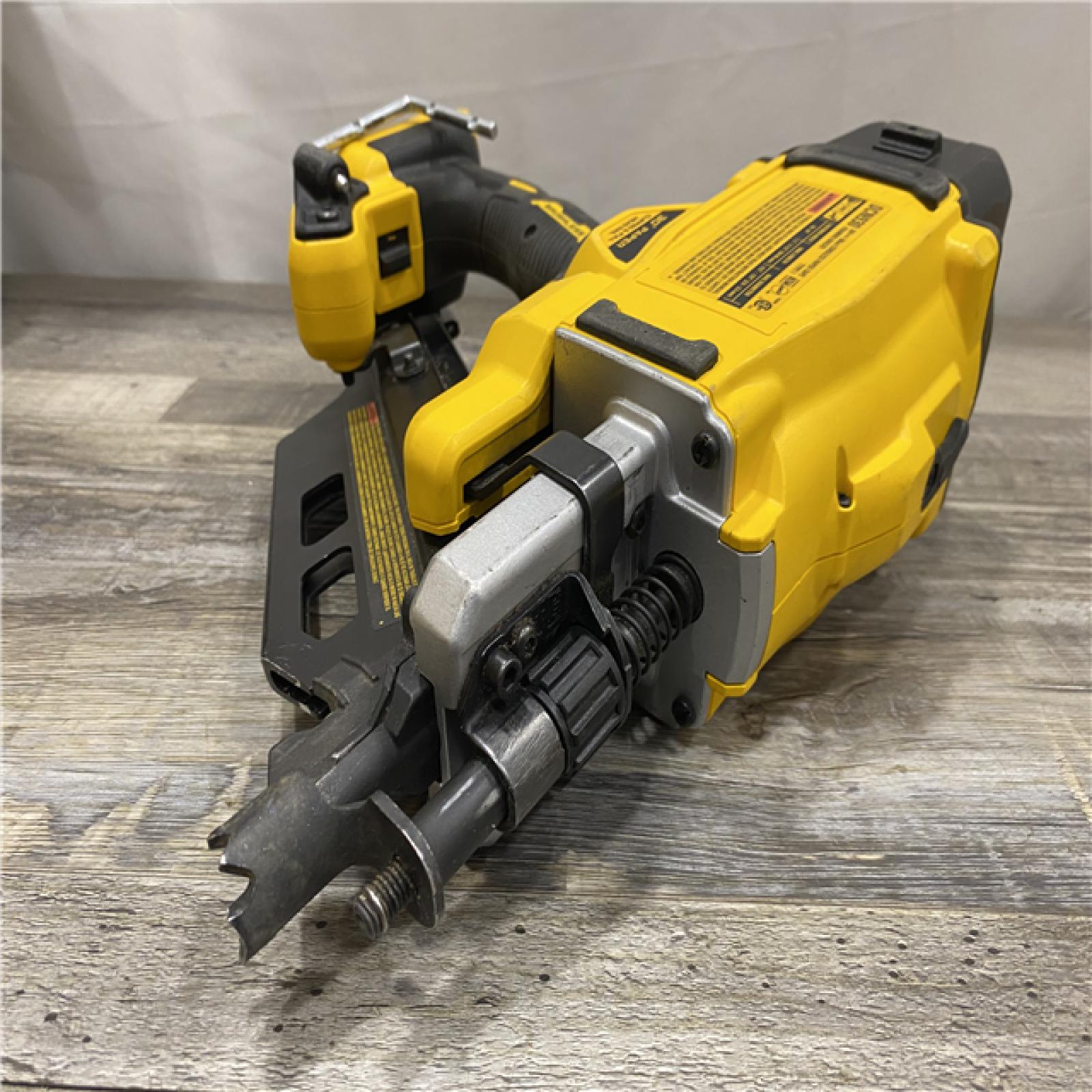 AS-IS DEWALT 20V 30 Degree Cordless Framing Nailer (Tool-Only)