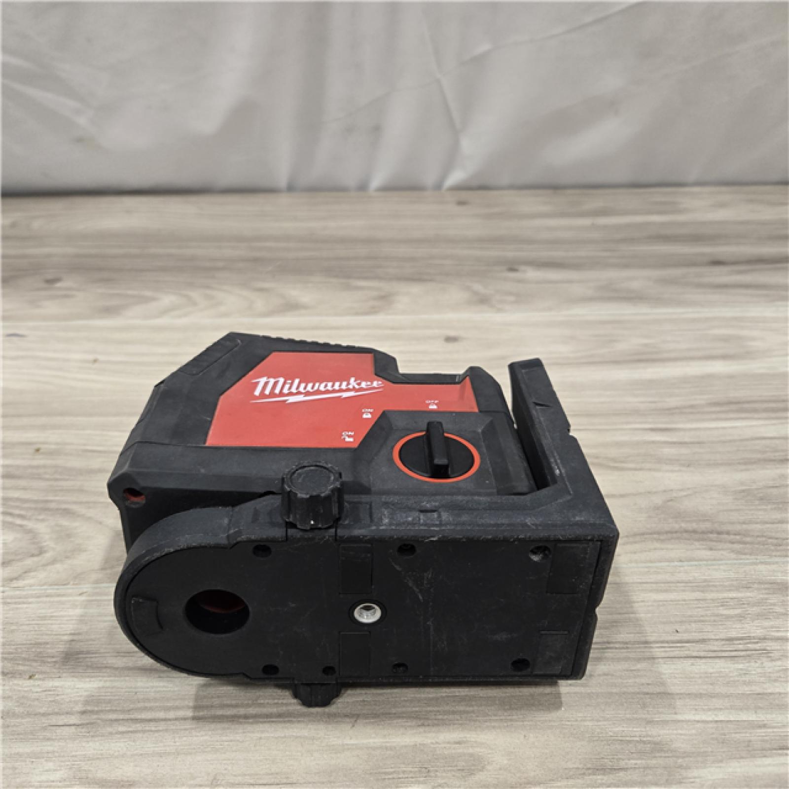 AS-IS Milwaukee-3522-21 Green Beam Laser Cross Line Plumb Point USB Rechargeable