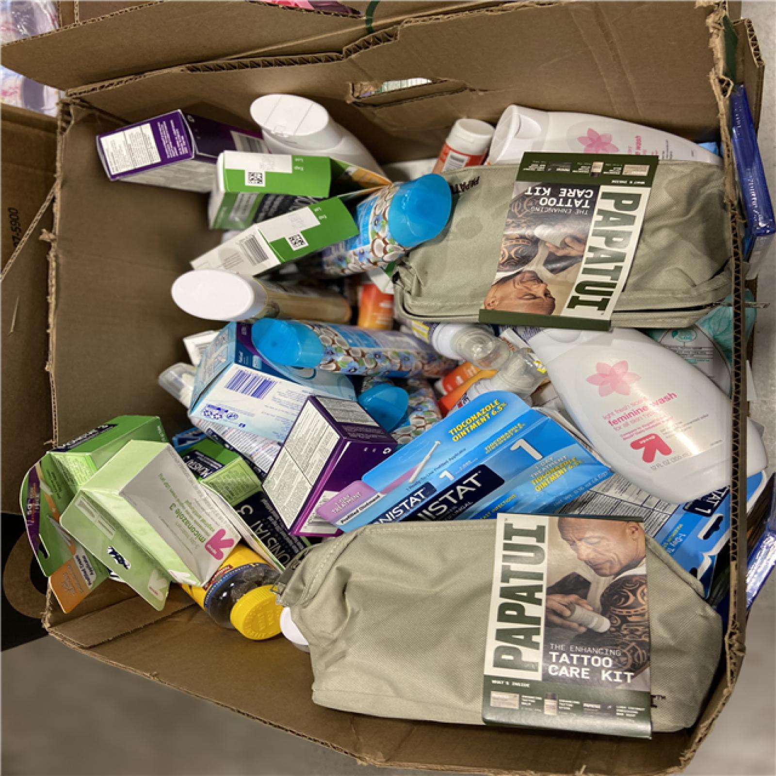 DALLAS LOCATION - BULLSEYE CLOTHING, HOME GOODS - LOT OF 2
