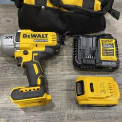 AS-IS DEWALT 20V MAX Lithium-Ion Cordless 1/2 in. Impact Wrench Kit
