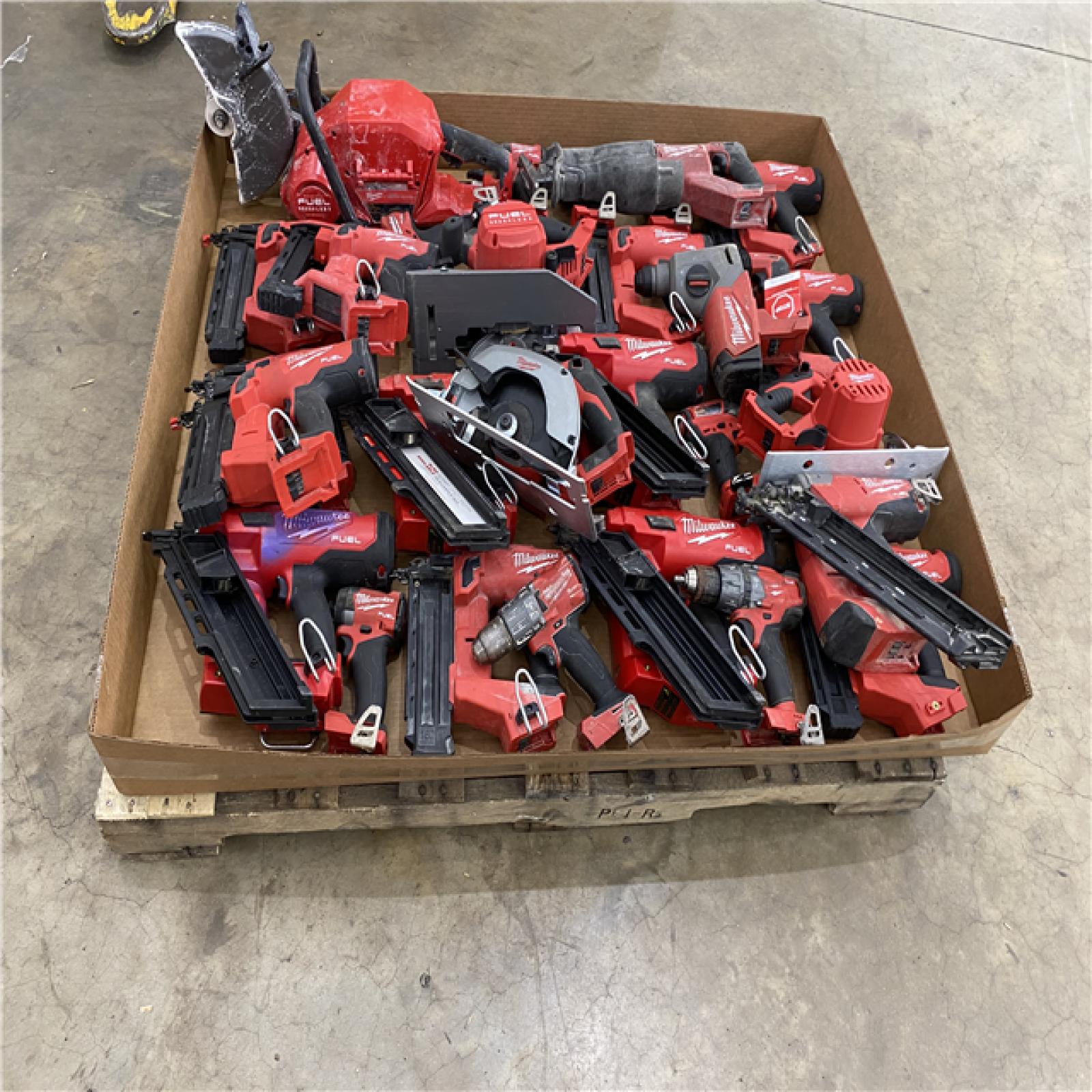 Houston Location AS IS - Tool Pallet