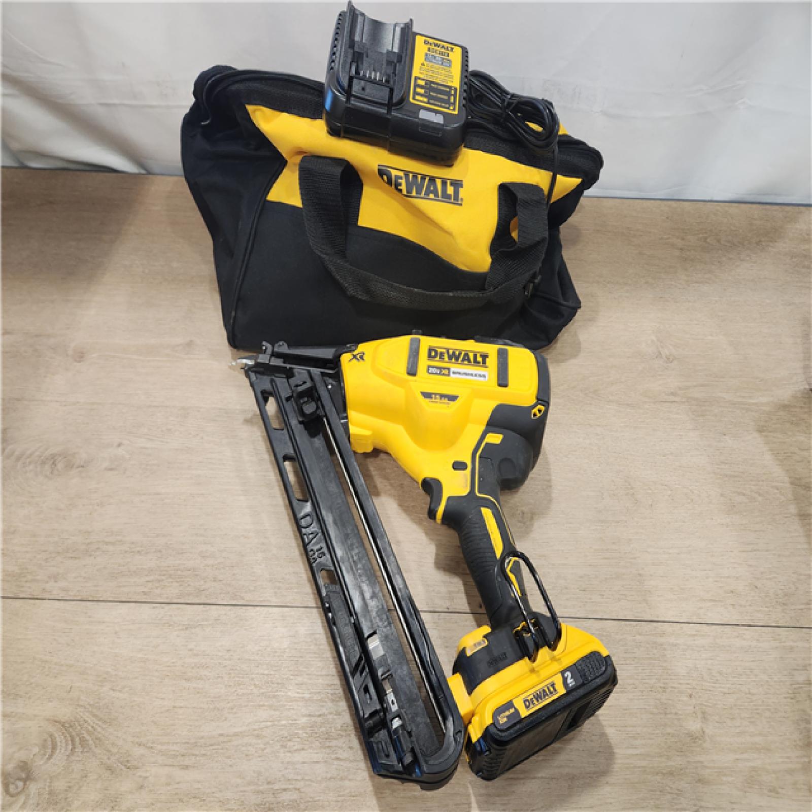 AS-IS- DEWALT 20V MAX XR 15 Ga. Cordless 34 Deg Nailer 20 V