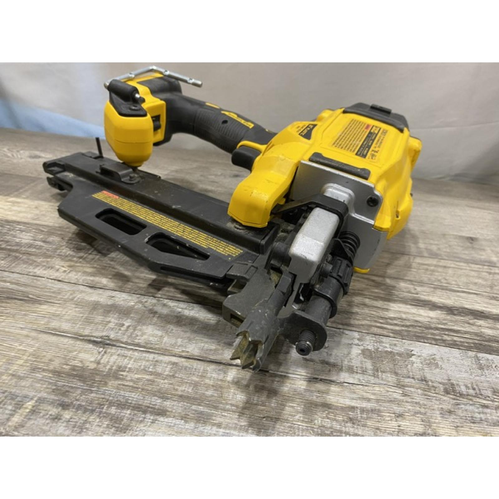 AS-IS DEWALT 20-Volt 21° Cordless Framing Nailer (Tool-Only)