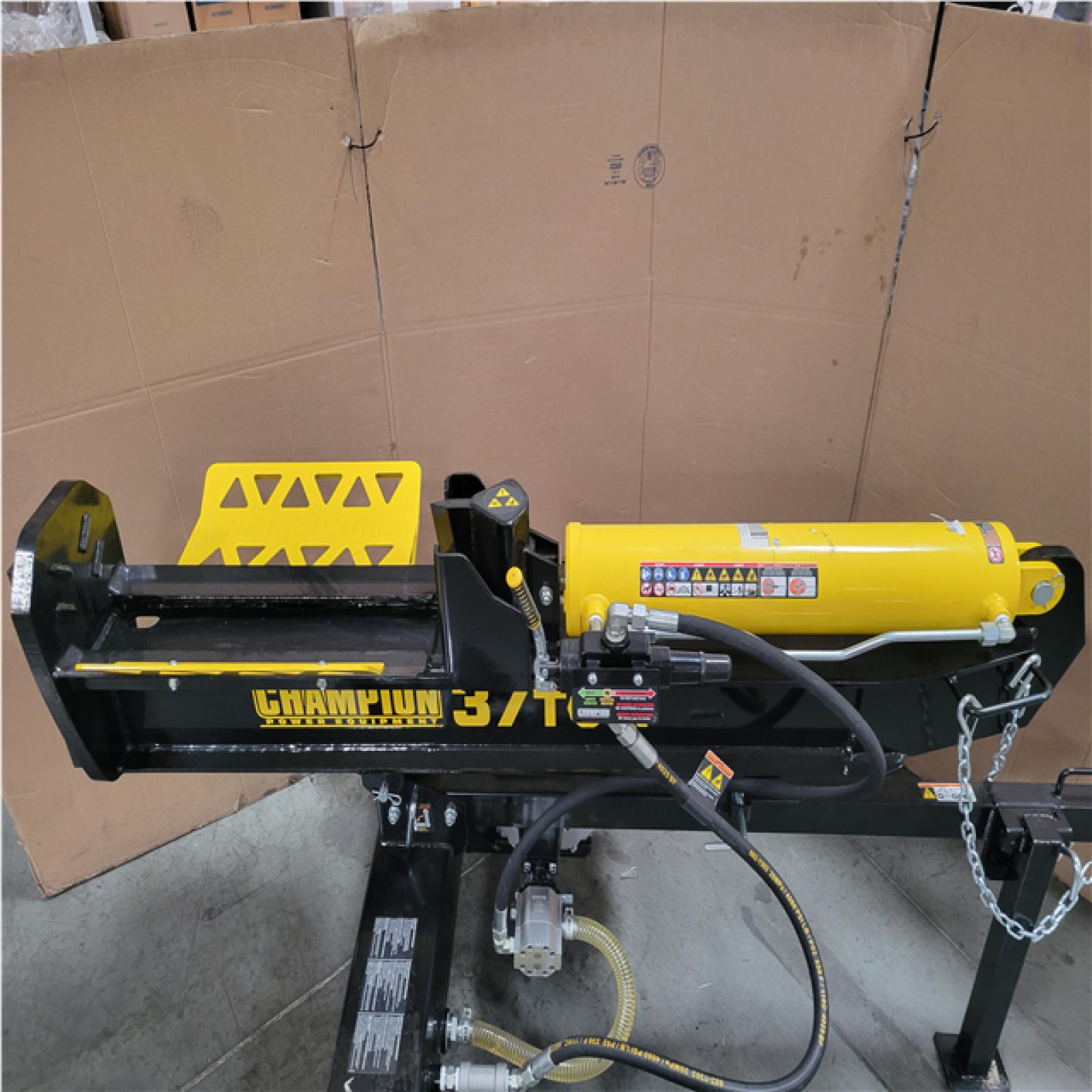 CALIFORNIA AS-IS CHAMPION 37 TON LOG SPLITTER WITH 338CC MOTOR