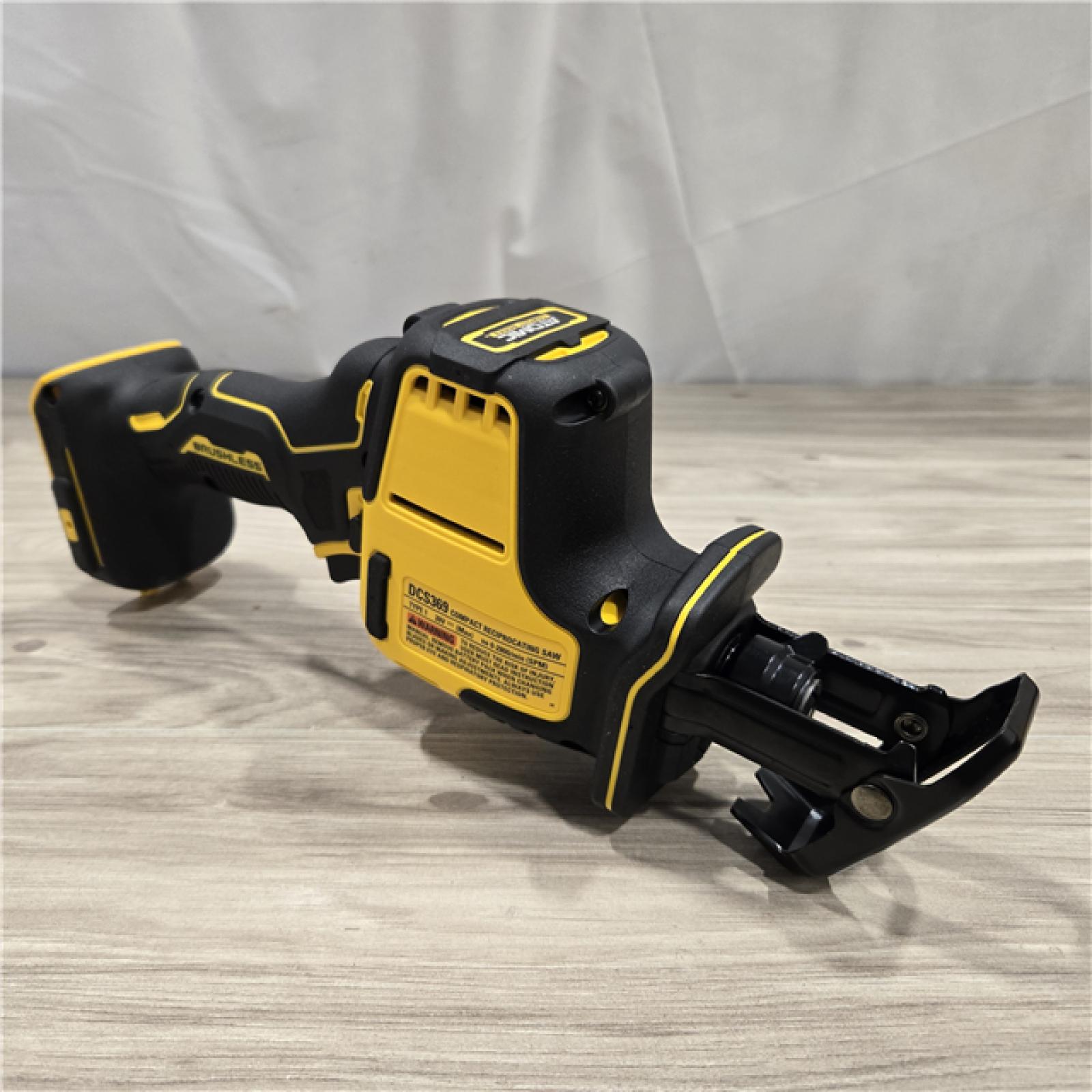 AS-IS DeWalt 20V MAX ATOMIC Cordless Brushless 4-Tool Combo Kit