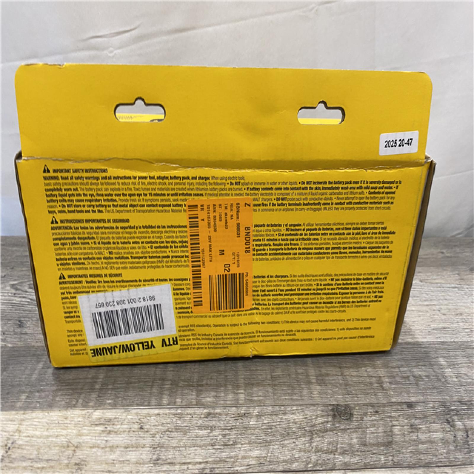 NEW - DEWALT 20V MAX Lithium-Ion Starter Kit