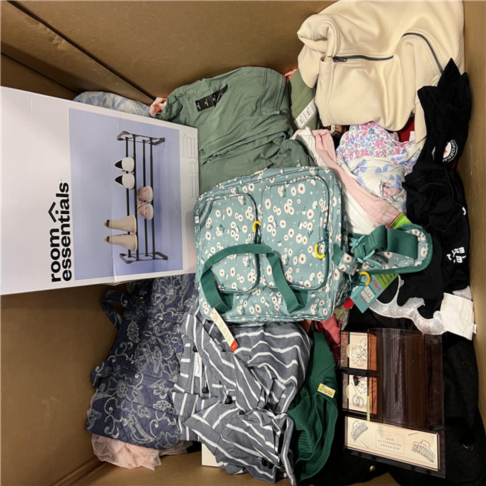 DALLAS LOCATION - BULLSEYE CLOTHING, HOME GOODS PALLET