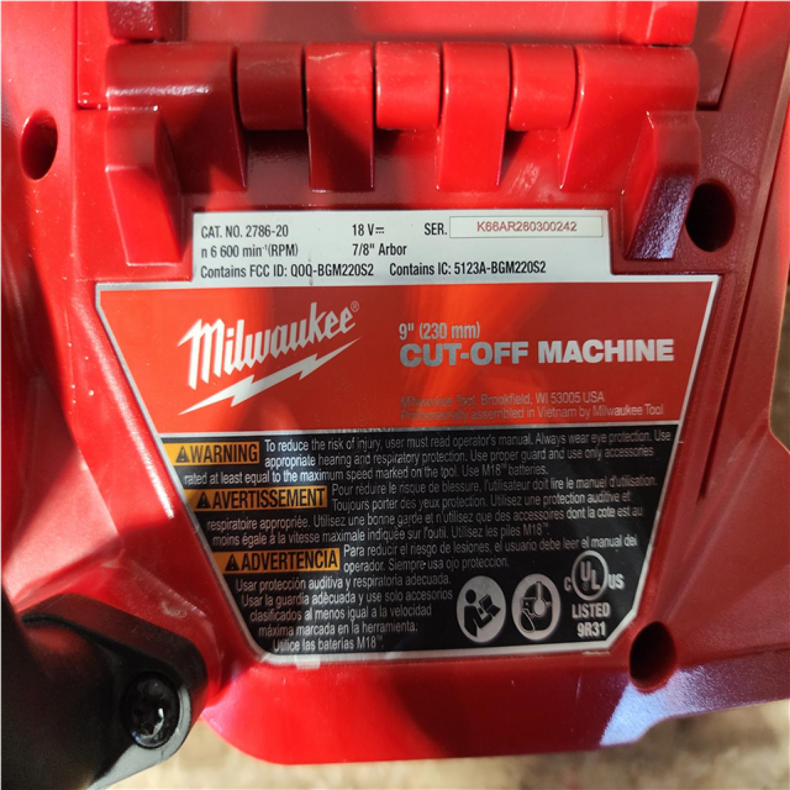 HOUSTON LOCATION - AS - IS Milwaukee FUEL ONE-KEY 18V Lithium-Ion Brushless Cordless 9 in. Cut Off Saw (Tool-Only)