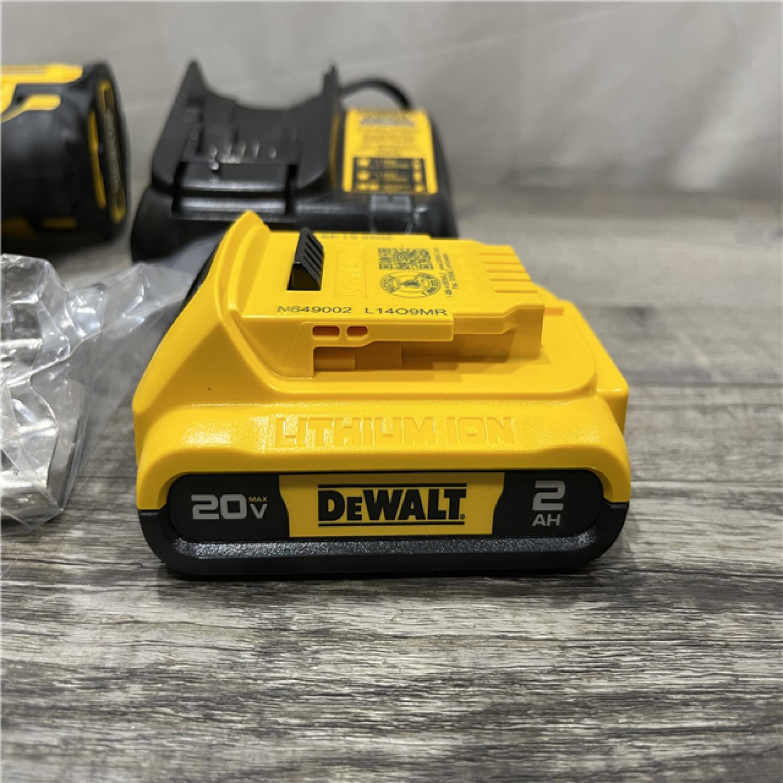 AS-IS DEWALT Atomic 20V Max Lithium-Ion Brushless Cordless Compact 1/4 in. Impact Driver Kit