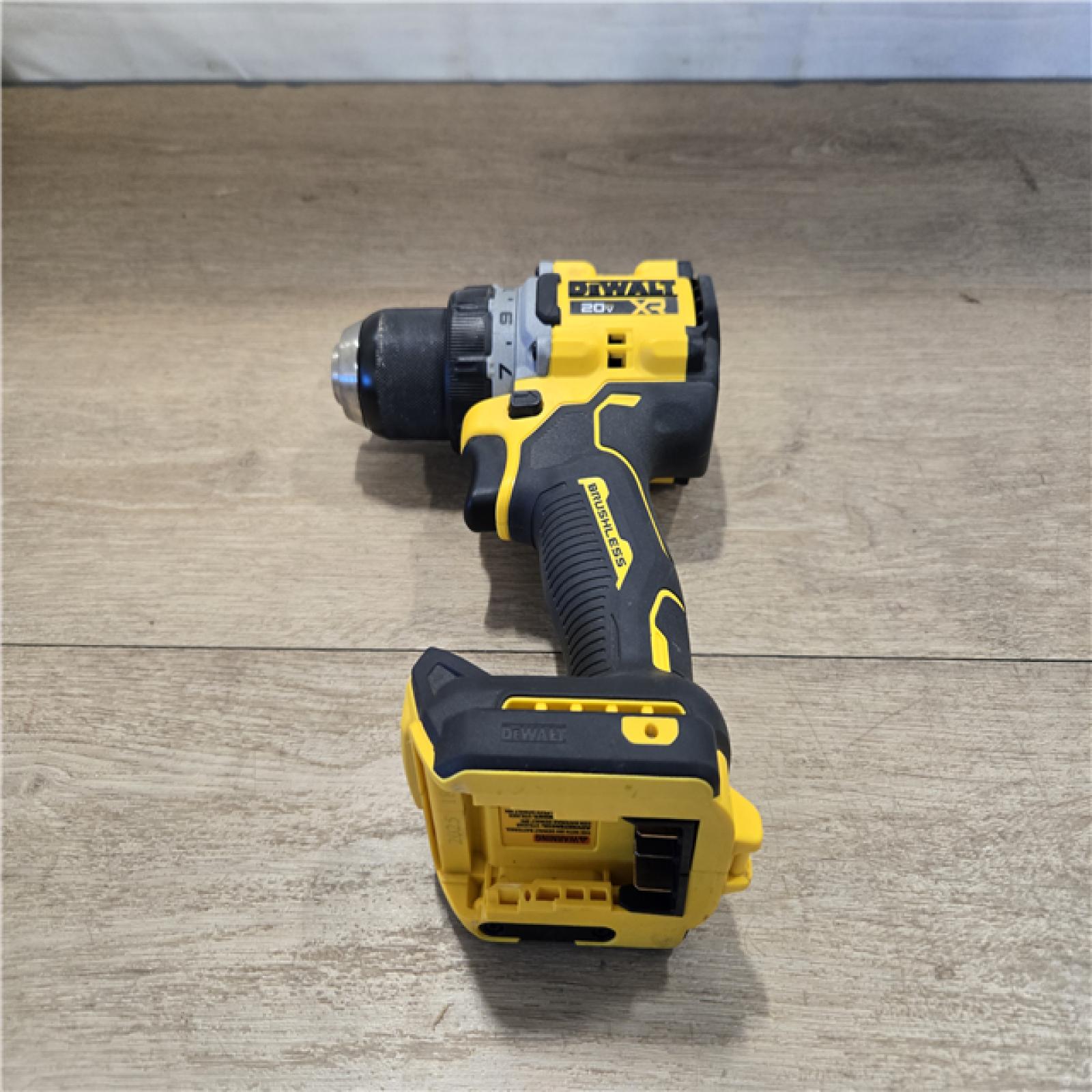 AS-IS DEWALT 20V XR Cordless 1/2 in. Drill/Driver Kit