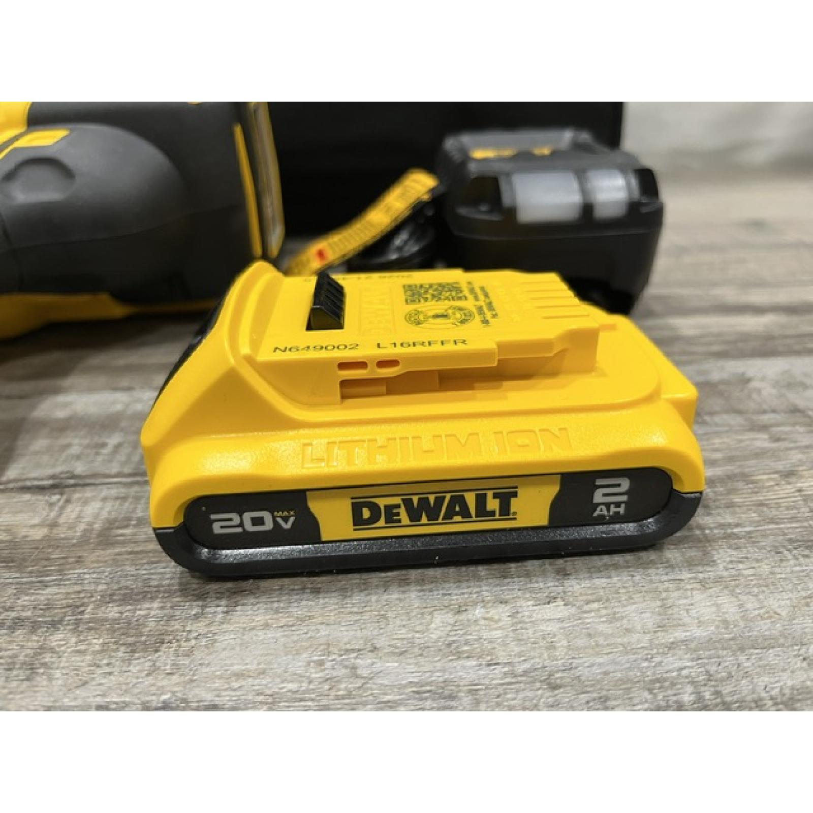 AS-IS DEWALT 20V MAX XR 18 Gauge Brad Nailer Kit