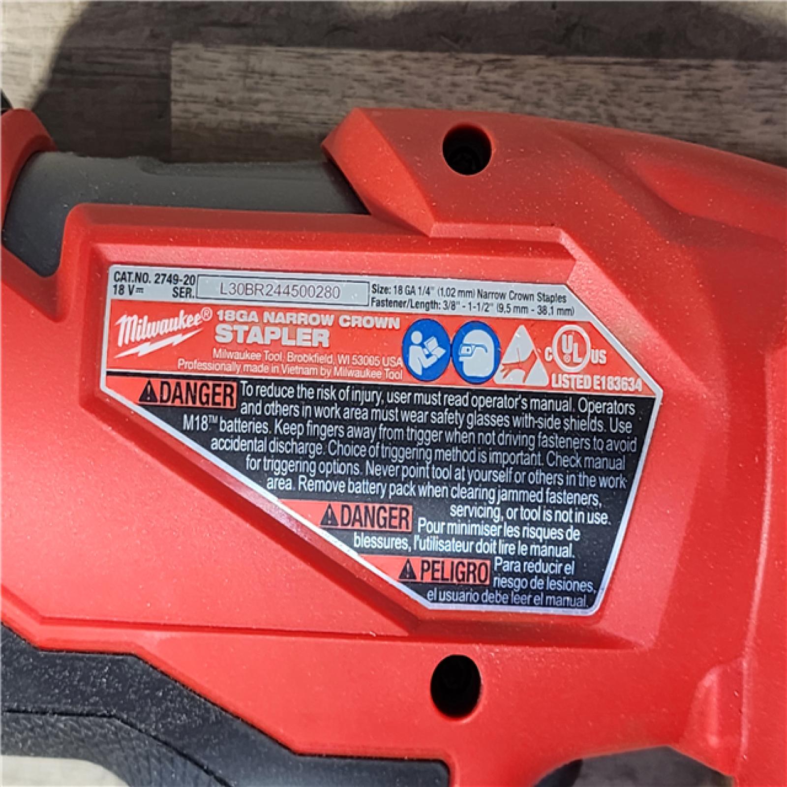 HOUSTON LOCATION - AS-IS MILWAUKEE FUEL 18-Volt Lithium-Ion Brushless Cordless 18-Gauge 1/4 in. Narrow Crown Stapler (Tool-Only)