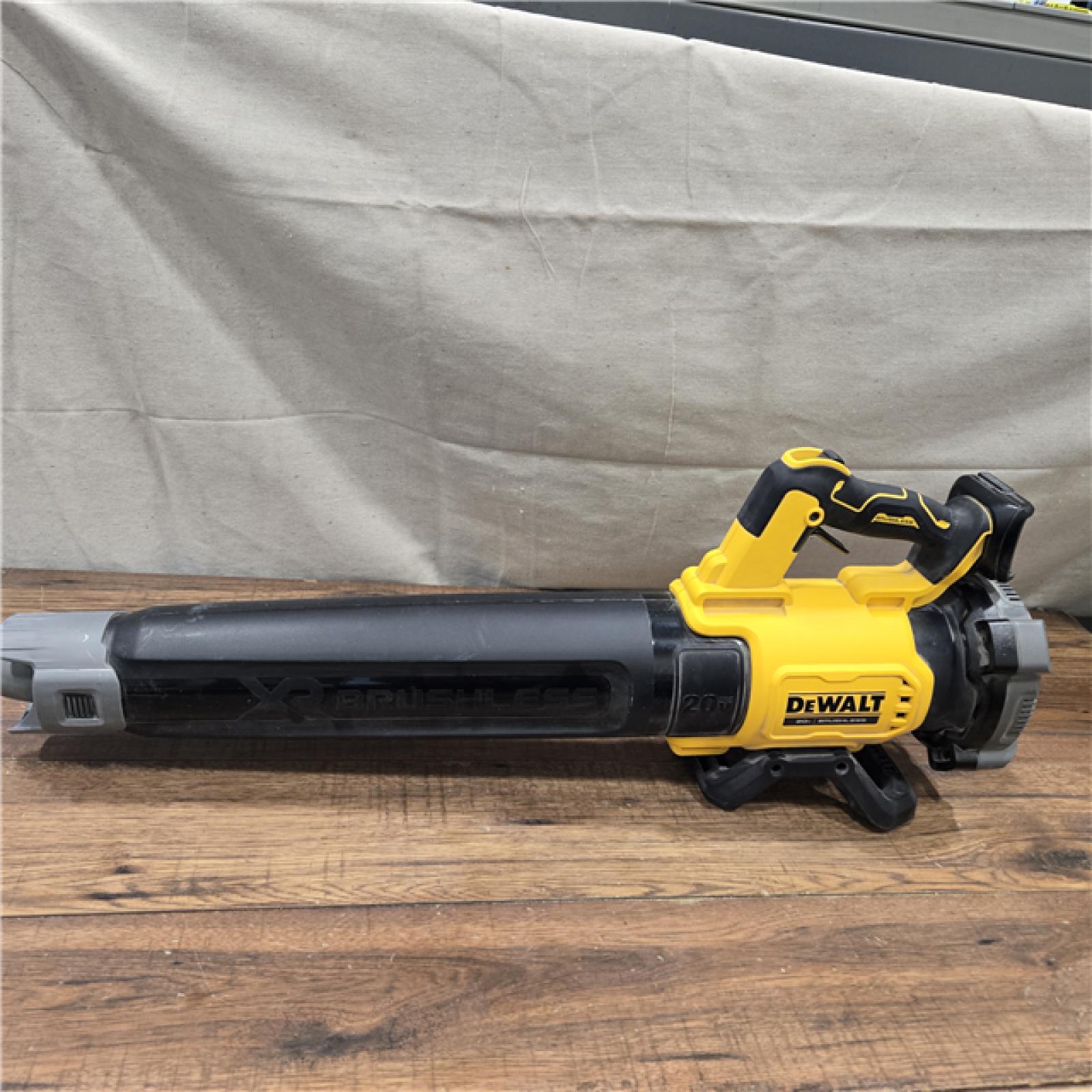 AS-IS DeWalt Brushless Cordless Battery Powered Handheld Leaf Blower KIT