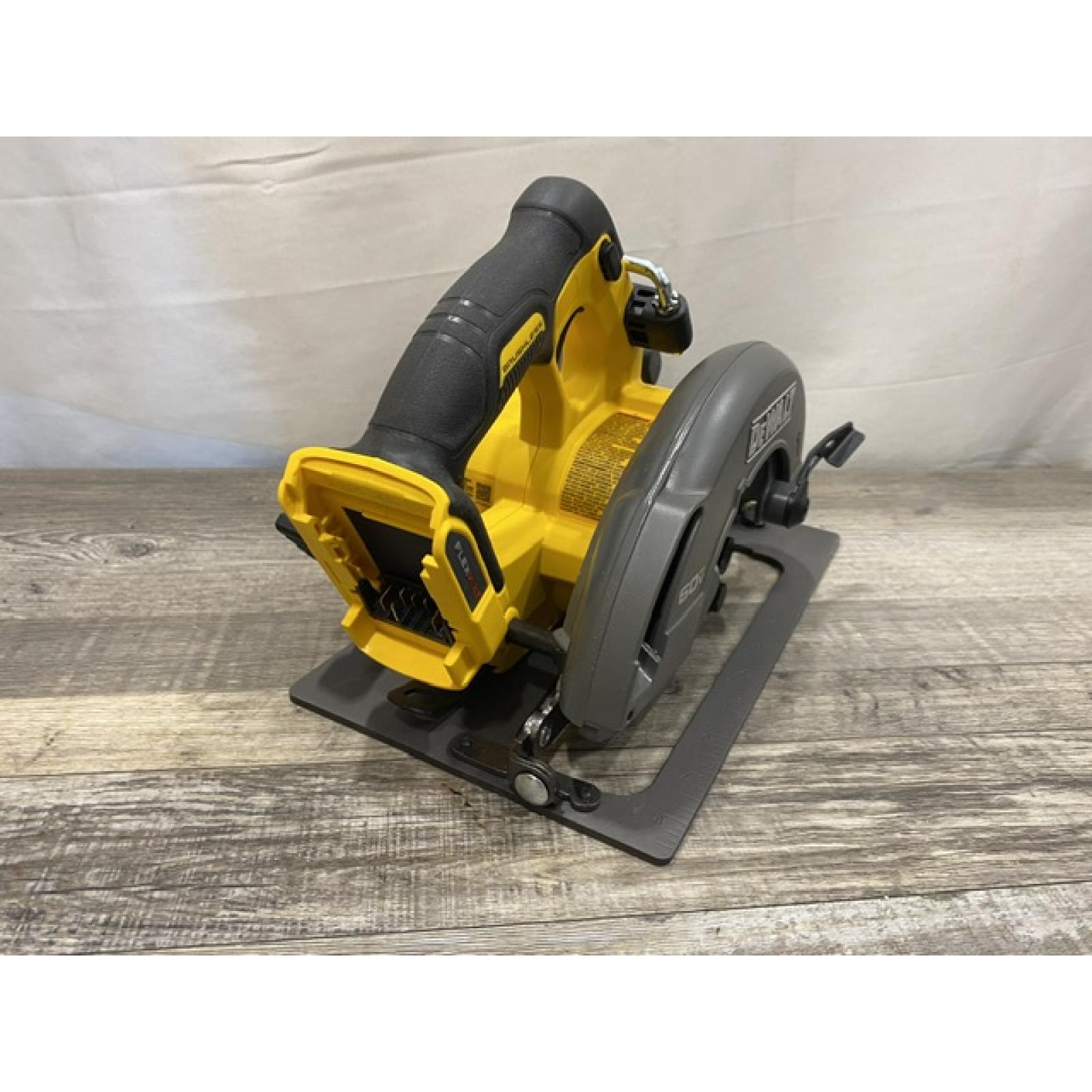 AS-IS DEWALT FLEXVOLT 60V MAX Cordless Brushless 7-1/4 in. Circular Saw with Brake (Tool Only)