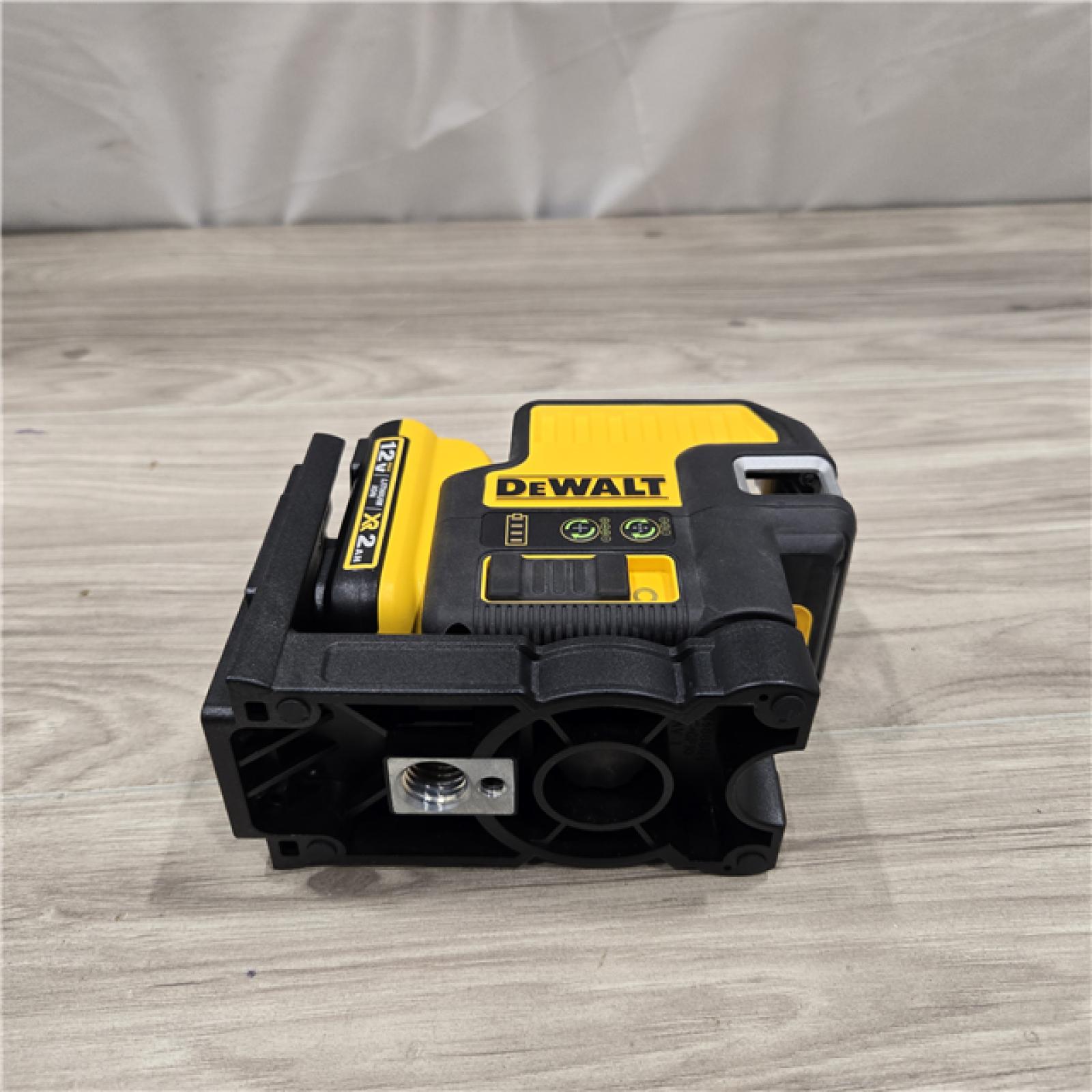 AS-IS DEWALT 12V MAX 100 ft. Green Self-Leveling 5-Spot & Cross Line Laser