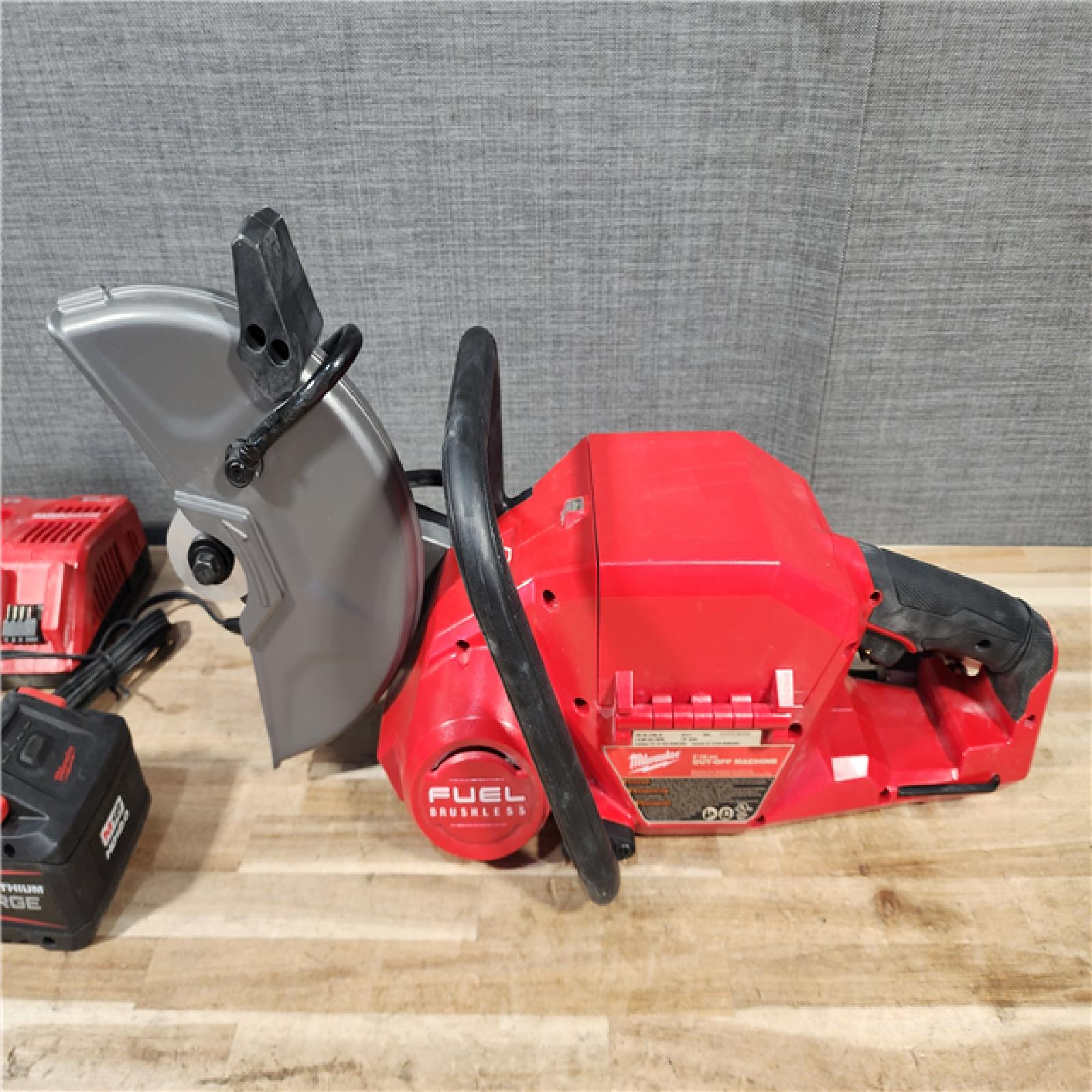 HOUSTON LOCATION - AS-IS Milwaukee M18 FUEL ONE-KEY 18-Volt Lithium-Ion Brushless Cordless 9 in. Cut Off Saw Kit W/ (2) 12.0Ah Batteries & Rapid Charger