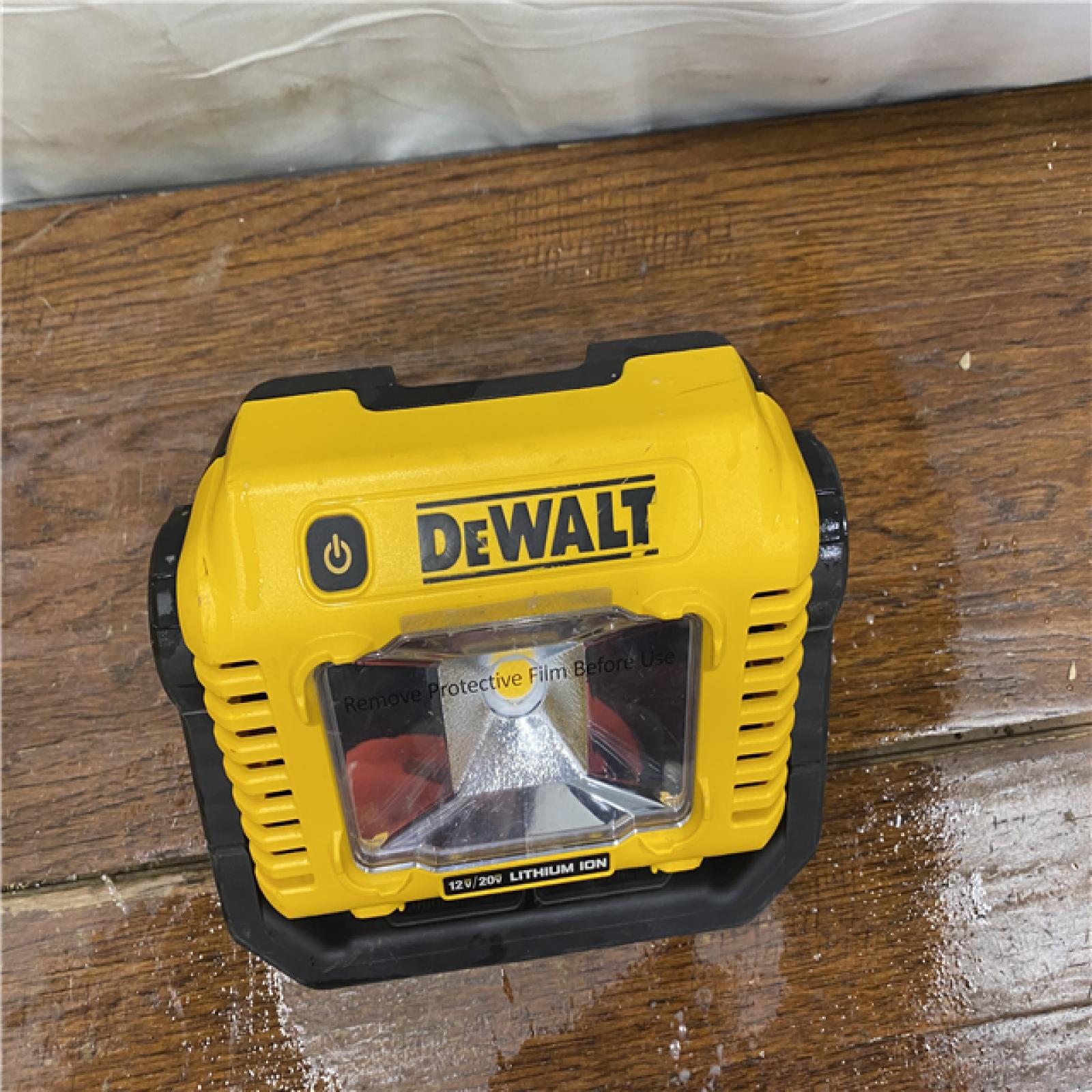 AS-ISDeWalt 20-Volt MAX Compact Task Light (Tool Only)