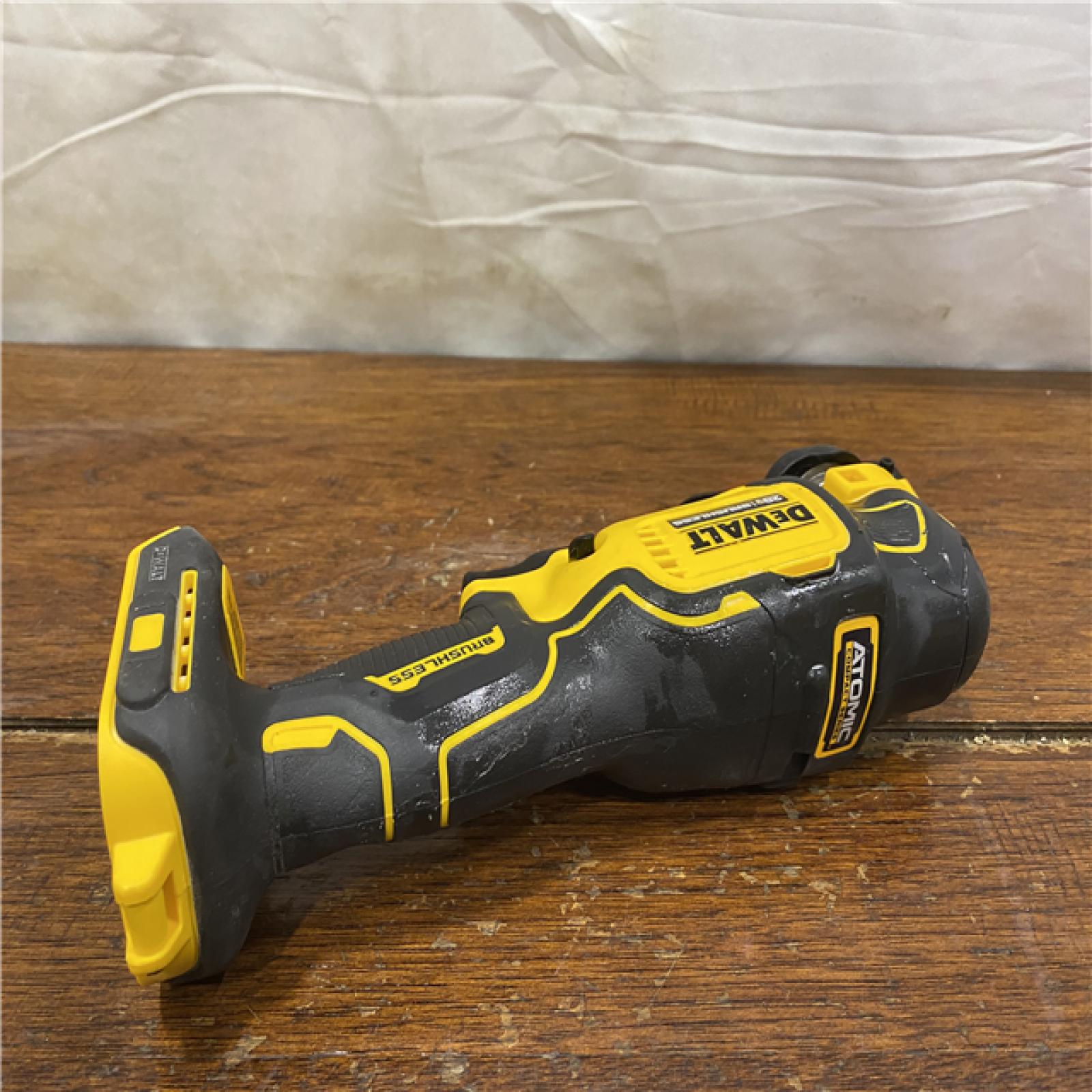 AS-IS DEWALT ATOMIC 20V MAX Cordless Brushless Oscillating Multi Tool (Tool Only)