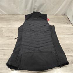 AS-IS Milwaukee Women's Black Small Heated Axis Vest Kit