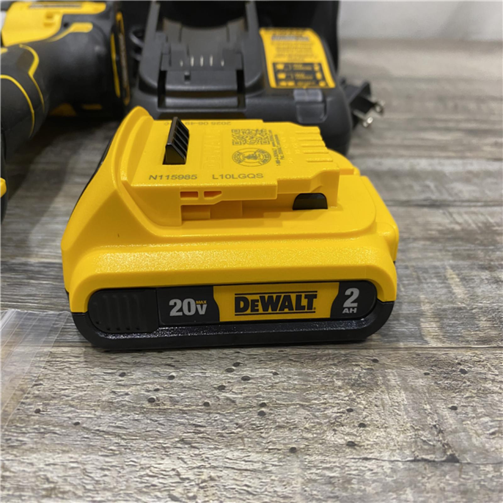 AS-IS DEWALT Atomic 20V Max Lithium-Ion Brushless Cordless Compact 1/4 in. Impact Driver Kit