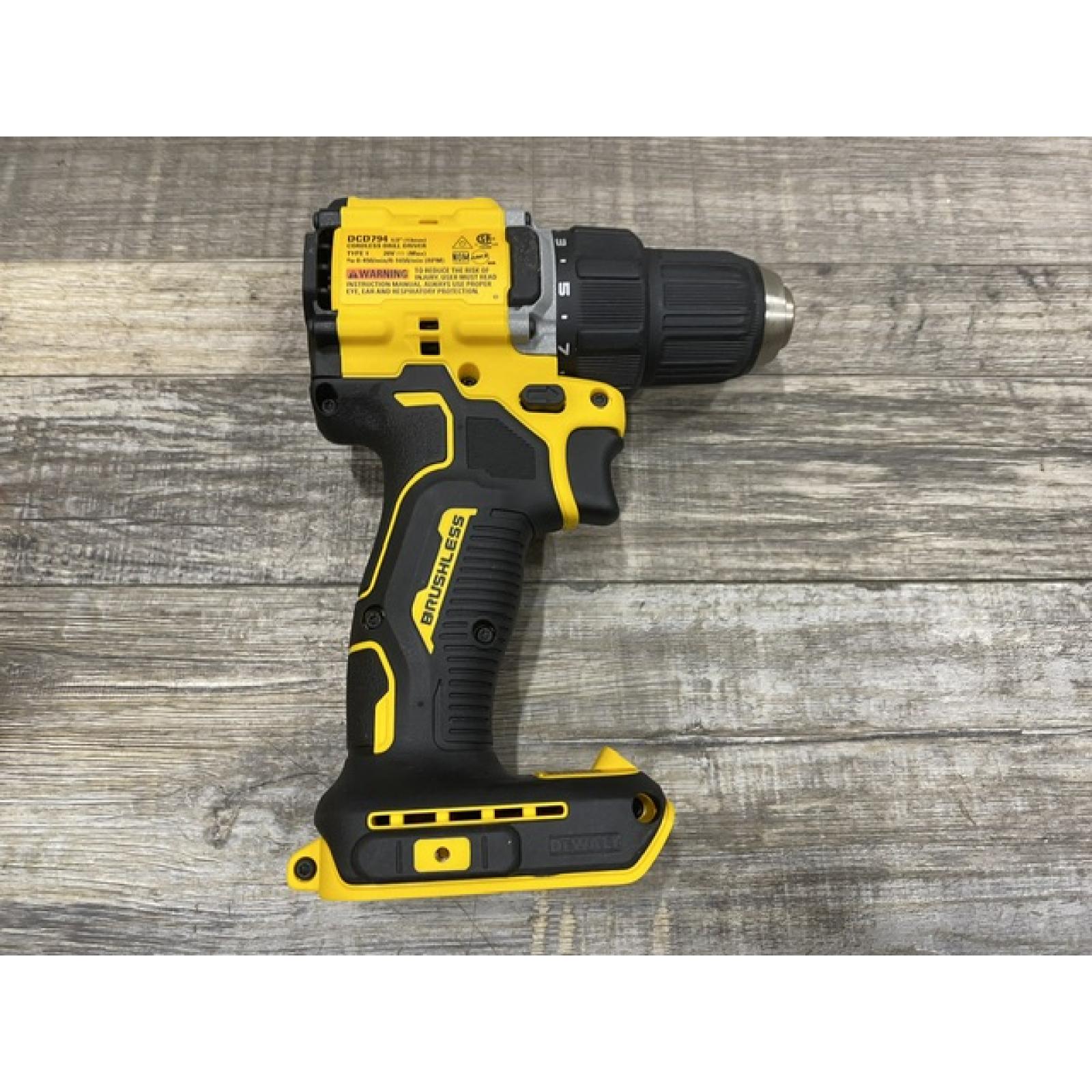 AS-IS DEWALT Atomic 20V Lithium-Ion Cordless Compact 1/2 in. Drill/Driver Kit