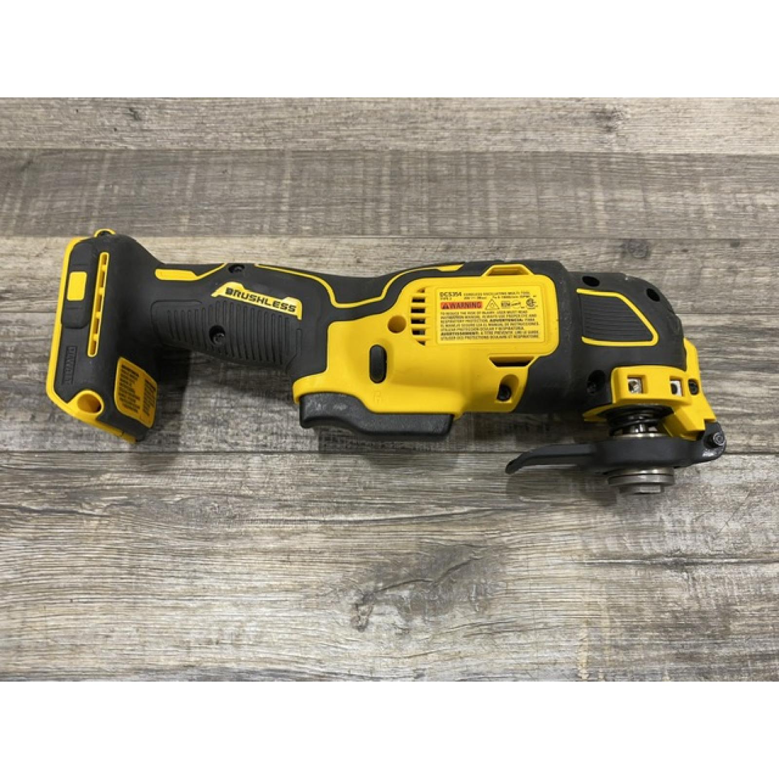 AS-IS DEWALT ATOMIC 20V MAX Cordless Brushless Oscillating Multi Tool Kit